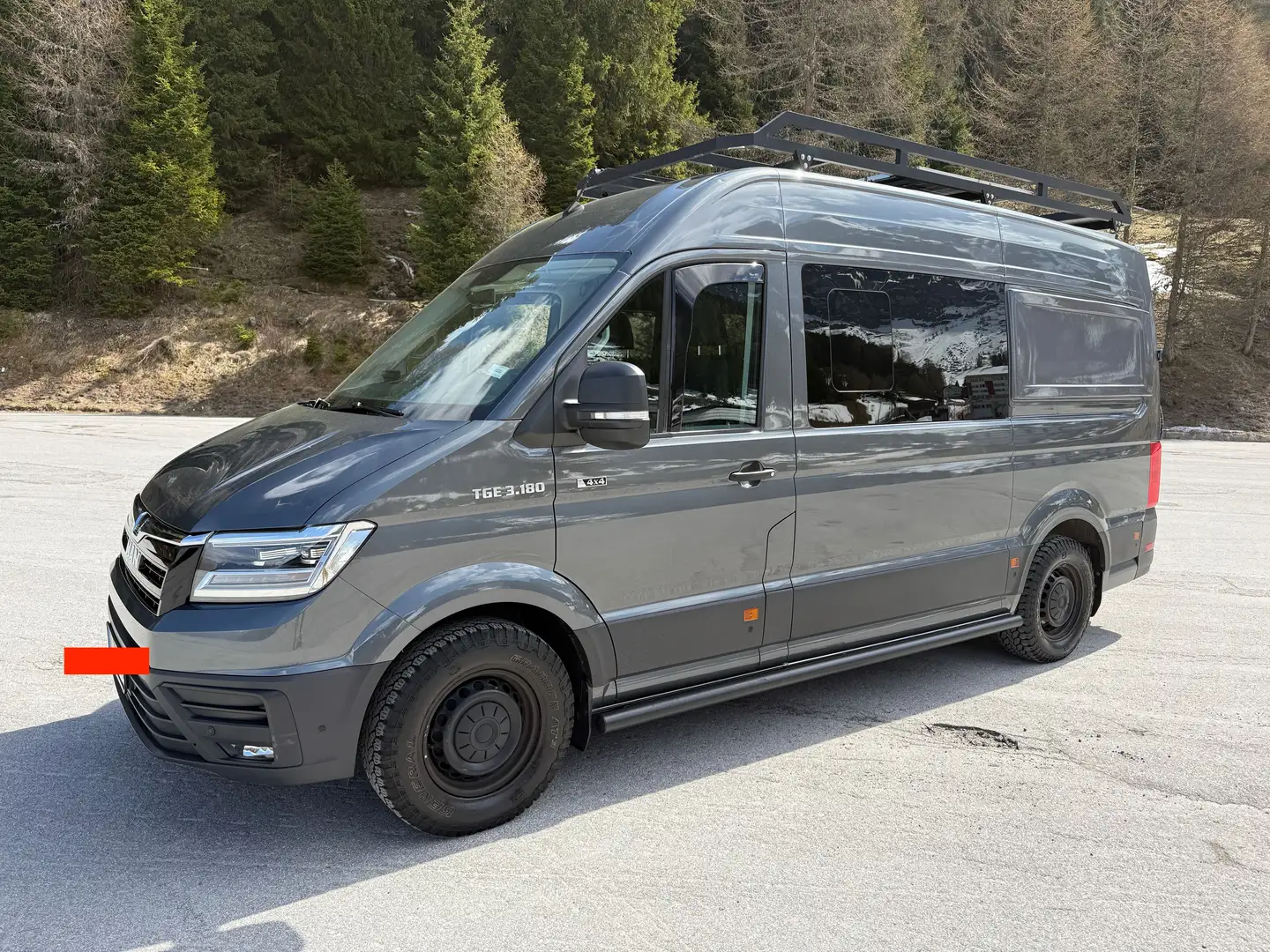 MAN TGE 3.180 4x4 130kW Grau - 1