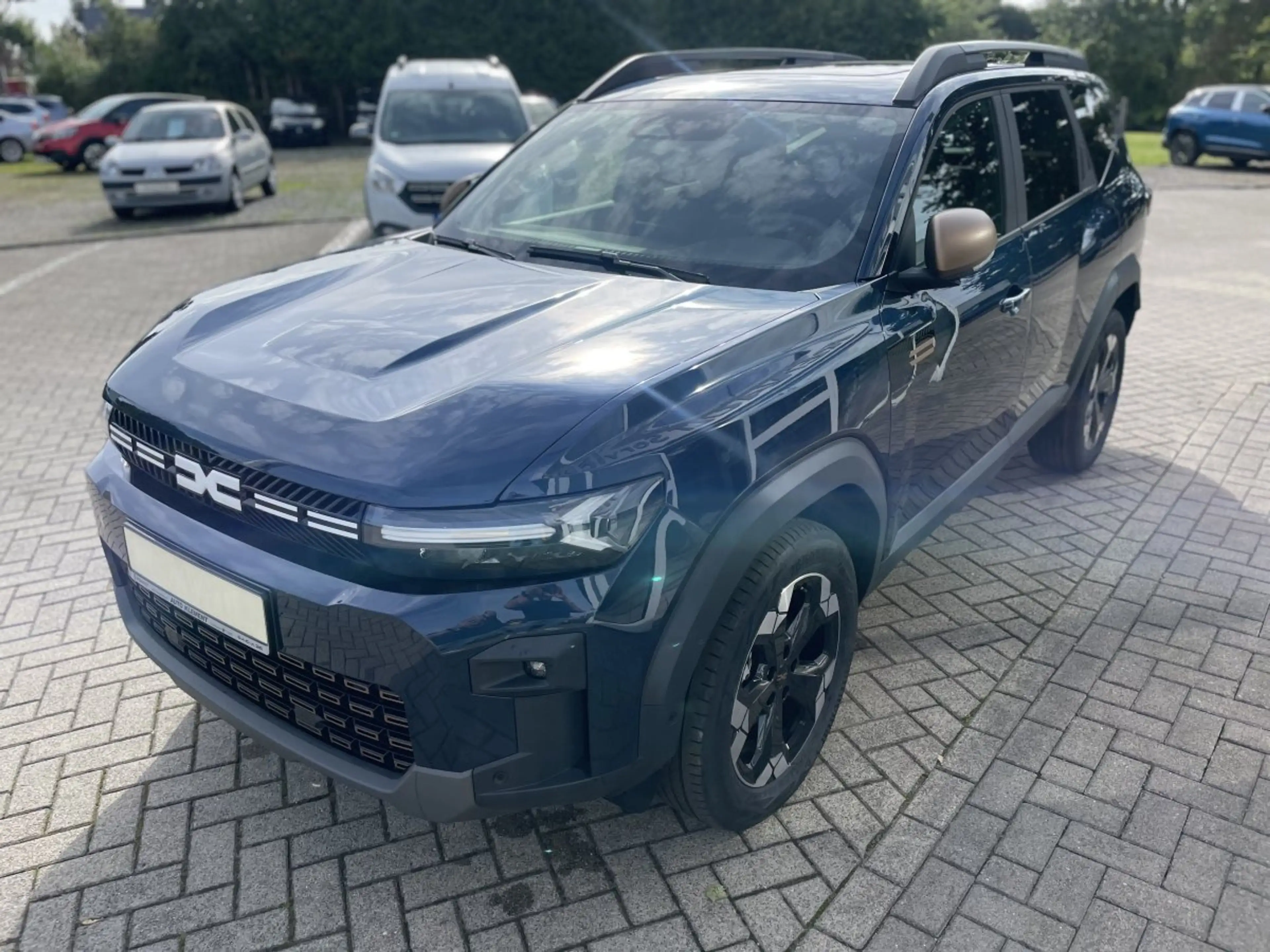 Dacia Bigster Extreme Hybrid 155 Automatik, Panorama-Glasschiebe — photo 2