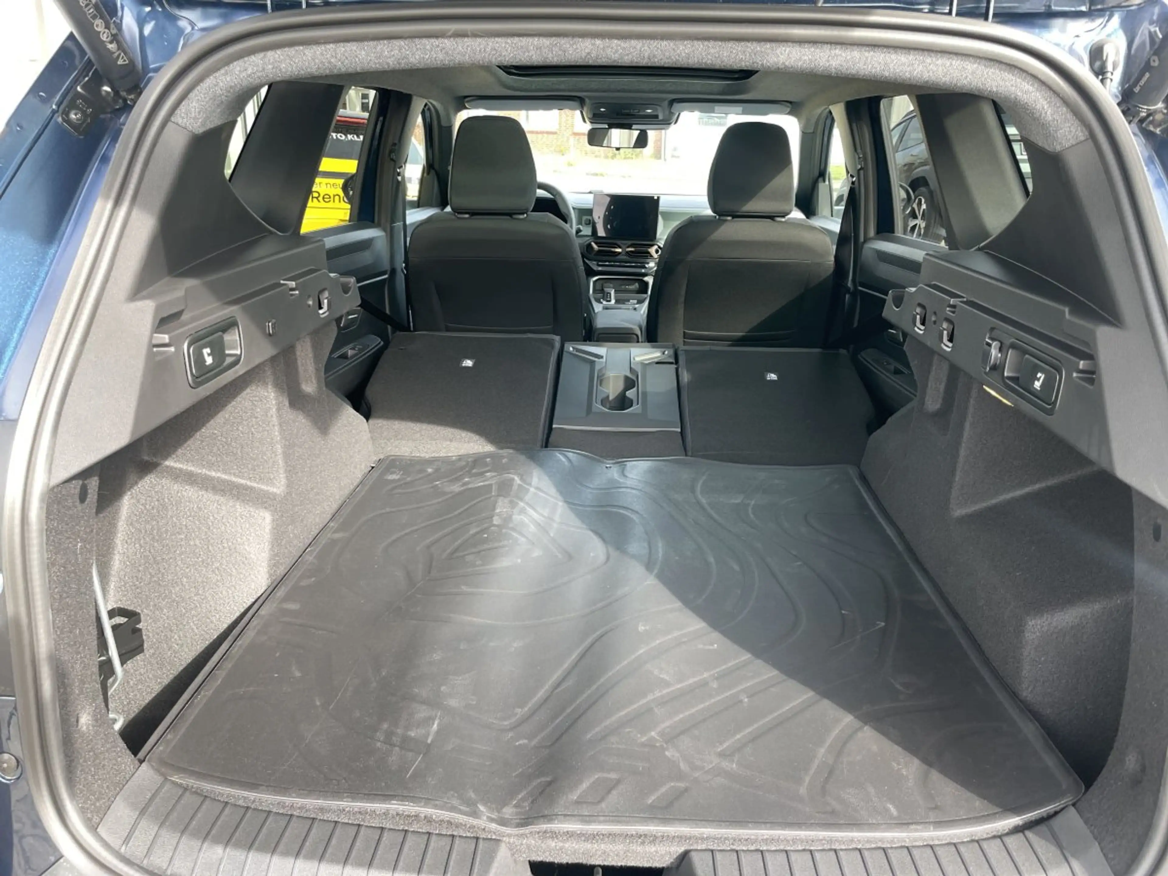 Dacia Bigster Extreme Hybrid 155 Automatik, Panorama-Glasschiebe — photo 10