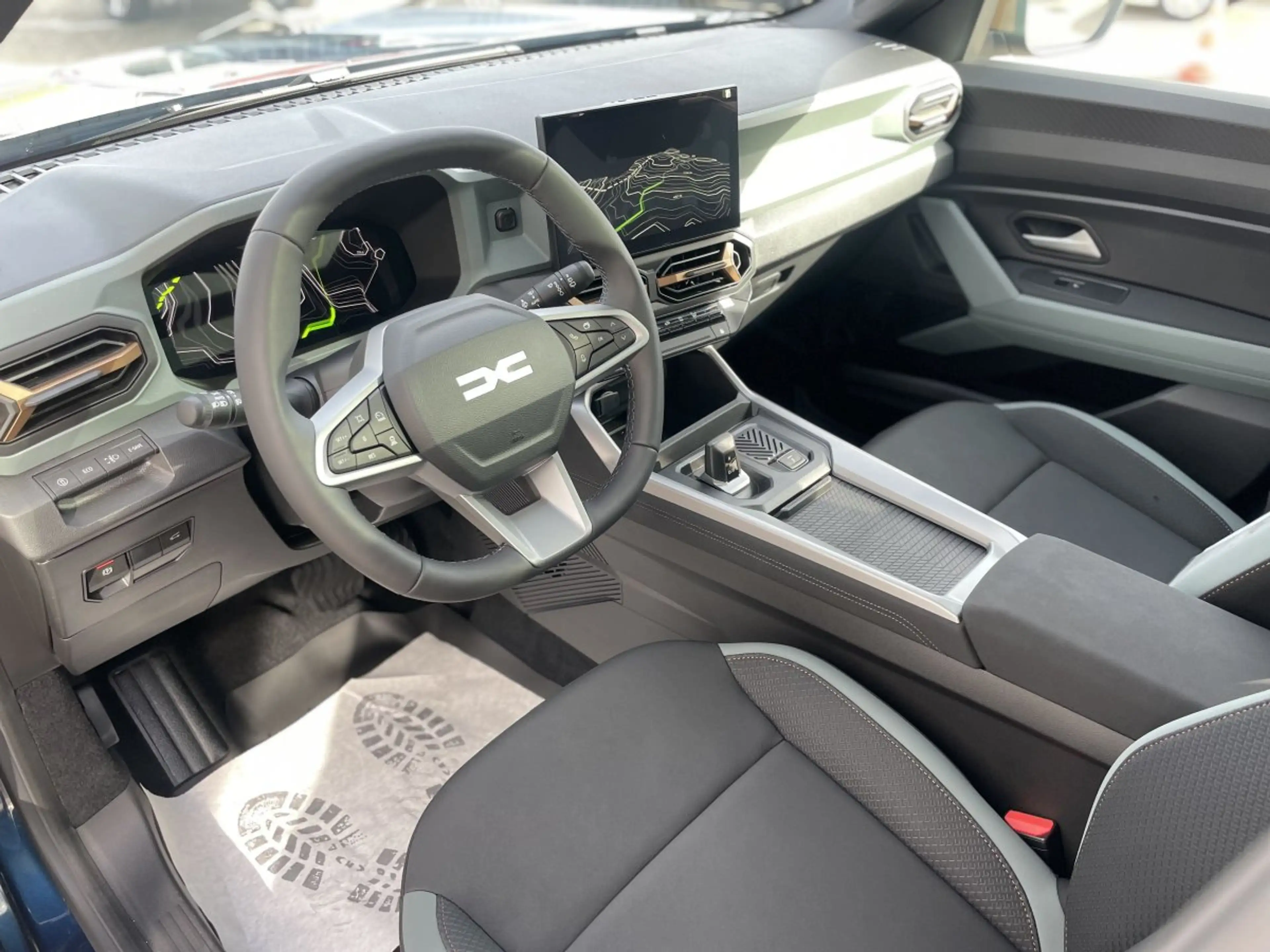 Dacia Bigster Extreme Hybrid 155 Automatik, Panorama-Glasschiebe — photo 14