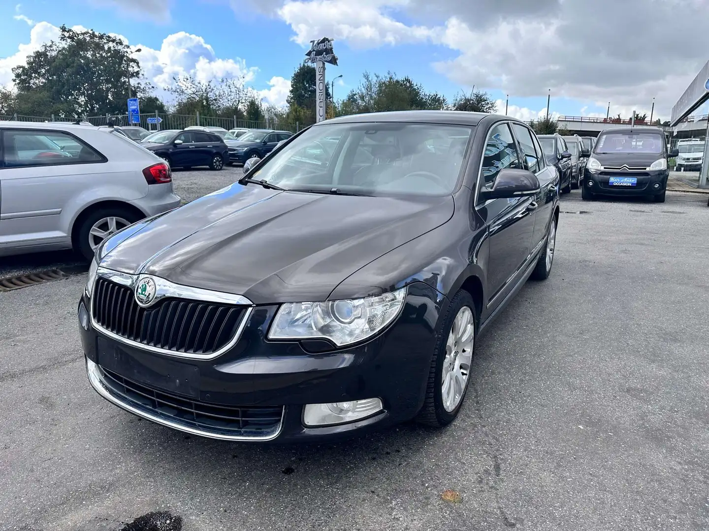 Skoda Superb 1.9 TDi Elegance Brun - 2