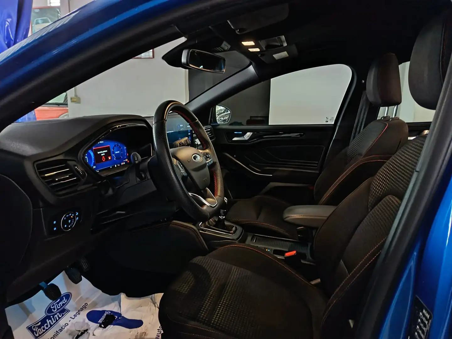 Ford Focus 1.0 Ecoboost Hybrid 125cv ST-Line X Bleu - 2