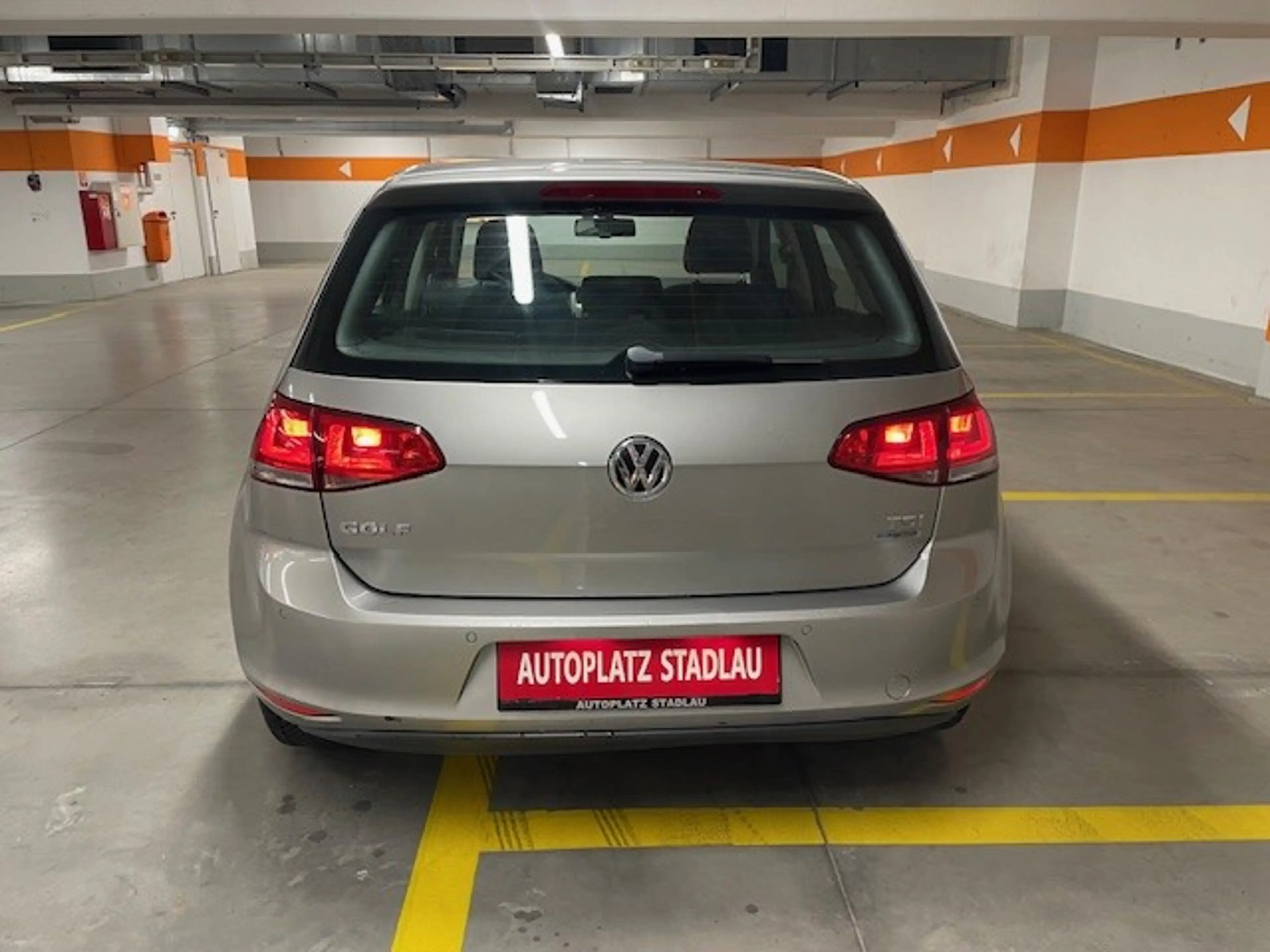 Volkswagen Golf R abbit 1,2 BMT TSI — photo 8