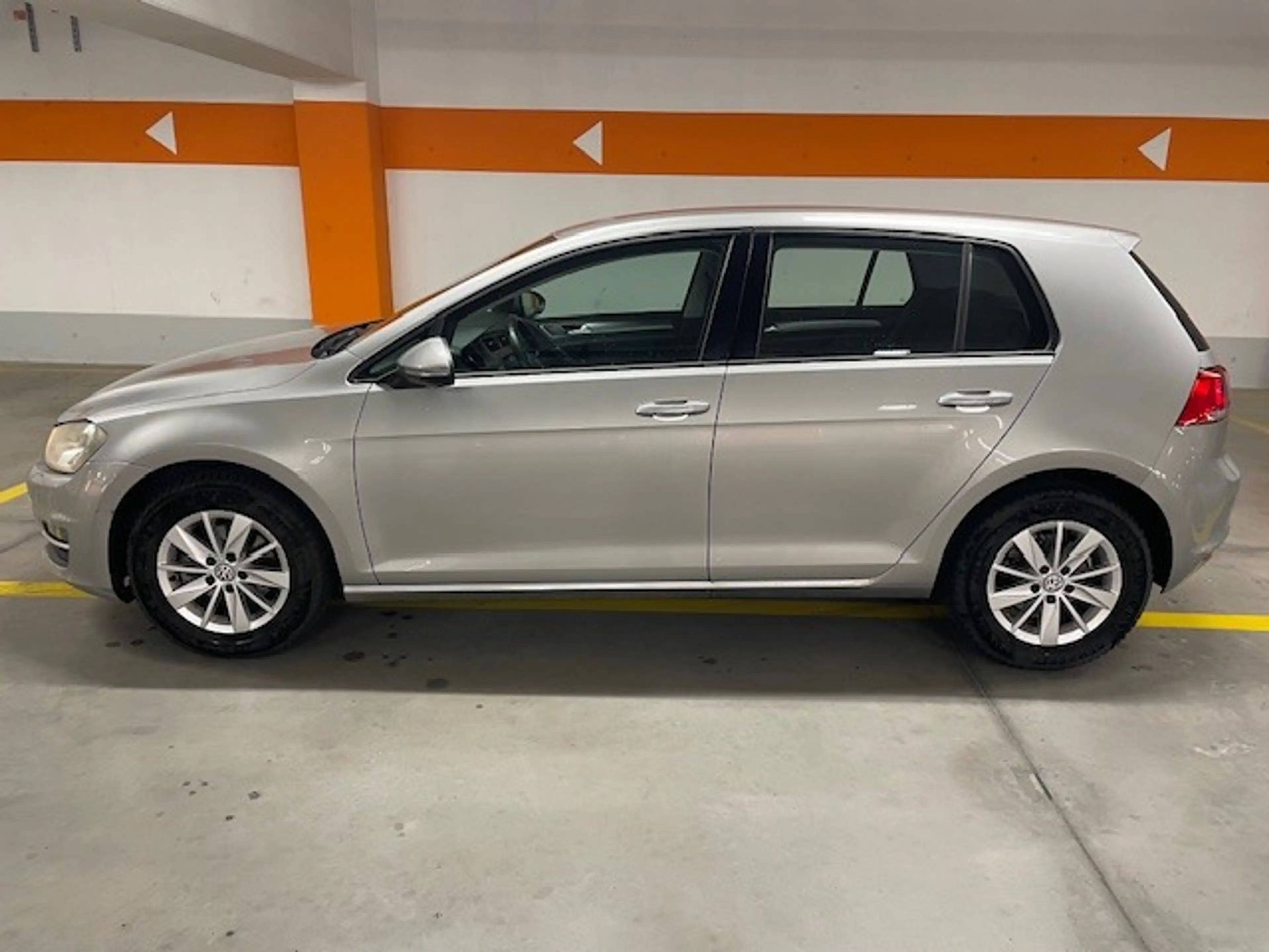 Volkswagen Golf R abbit 1,2 BMT TSI — photo 5