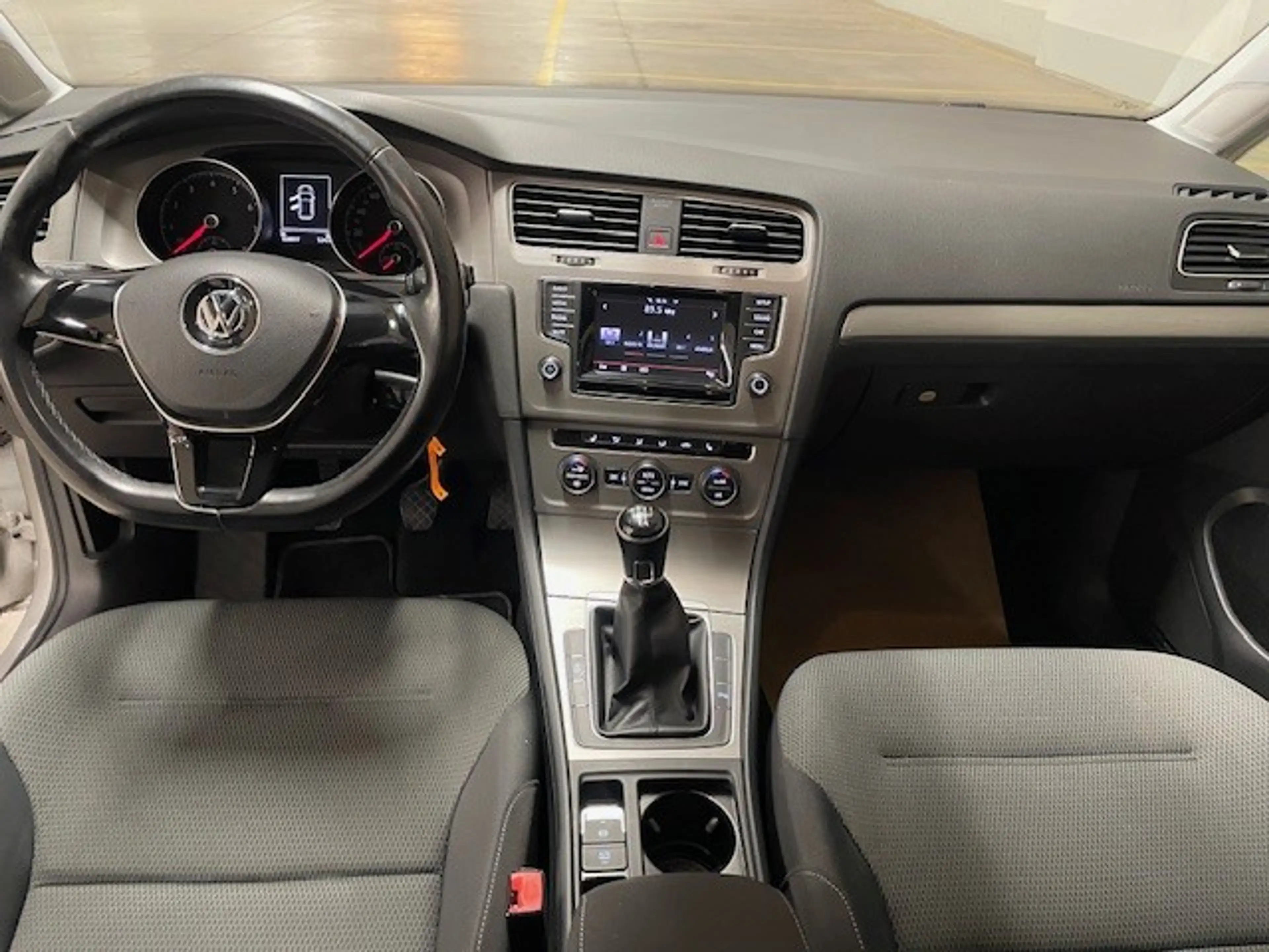 Volkswagen Golf R abbit 1,2 BMT TSI — photo 9
