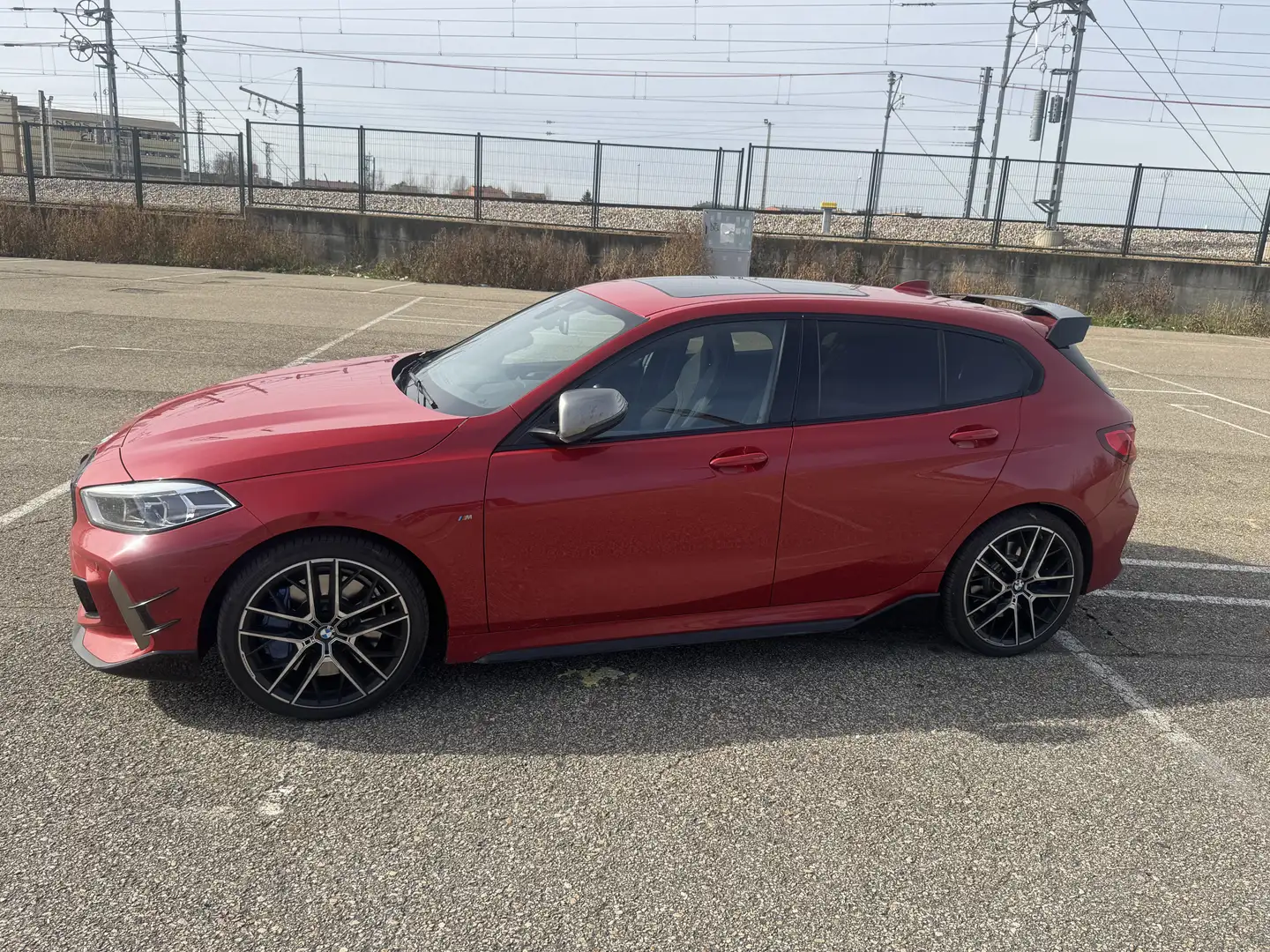 BMW 135 M135iA xDrive Rojo - 2