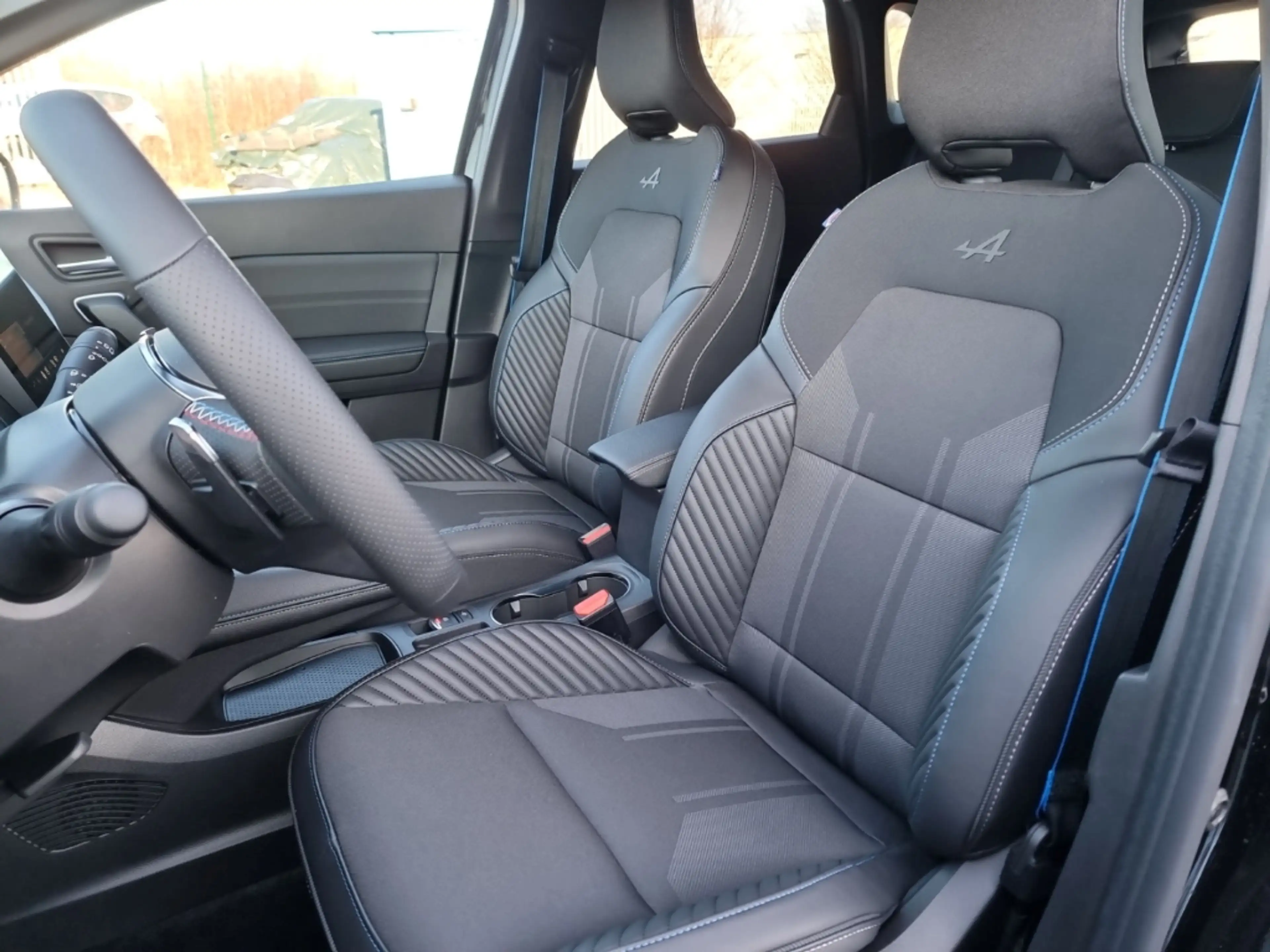 Renault Symbioz ESPRIT ALPINE MILD HYBRID 140 EDC Esprit Alpine NA — photo 9
