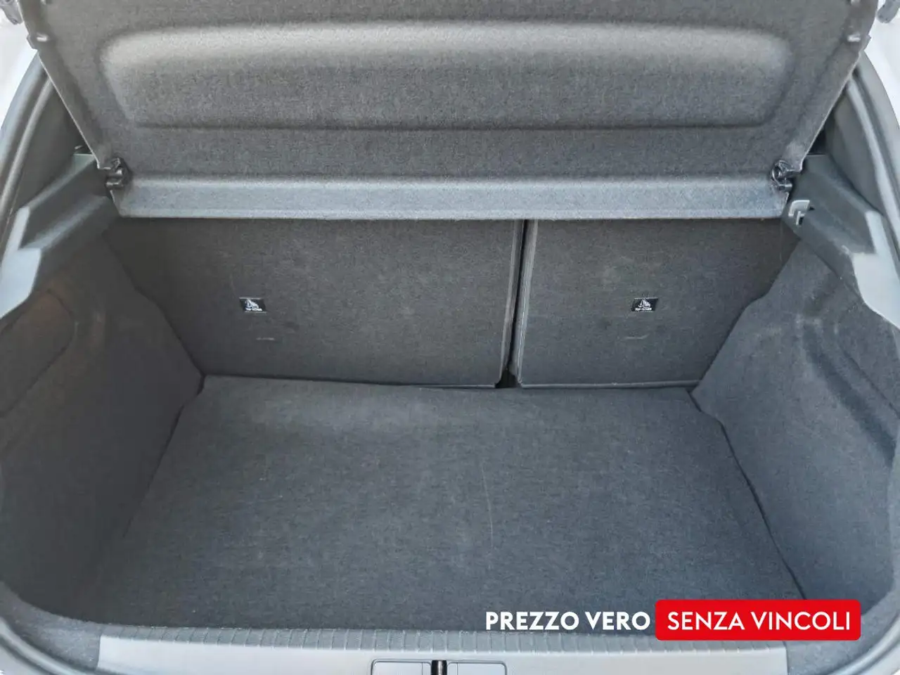 Lancia Ypsilon 2024 — фото 15