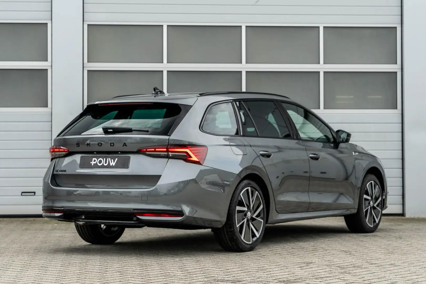 Skoda Octavia Combi 1.5 TSI 150pk MHEV Sportline Business | Wint Grijs - 2