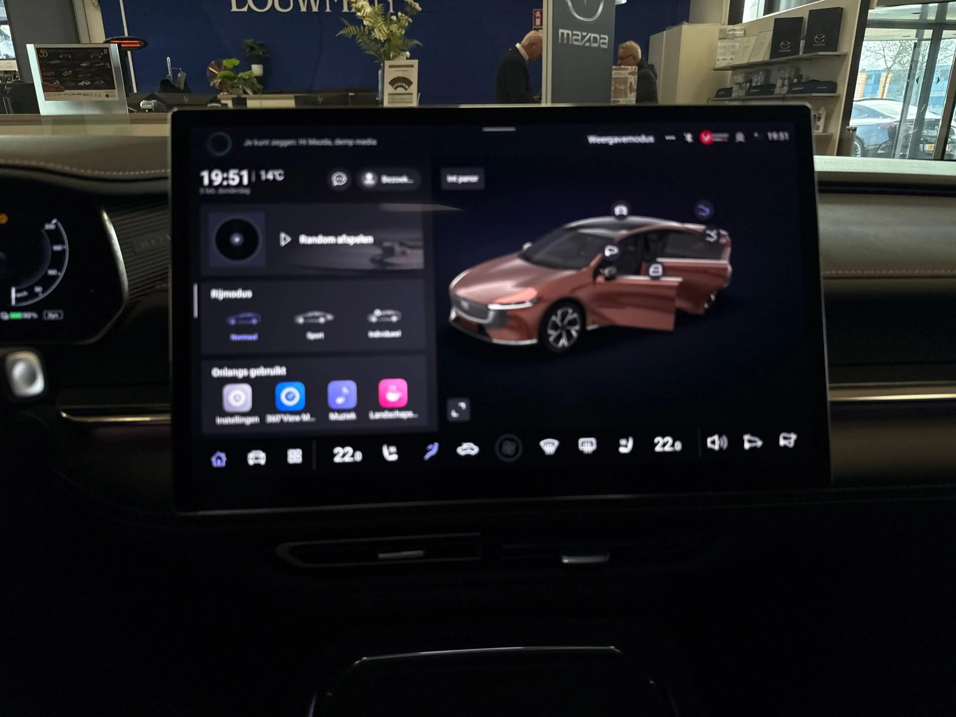 Mazda 6e Takumi 68.8 kWh diverse kleuren beschikbaar — photo 12