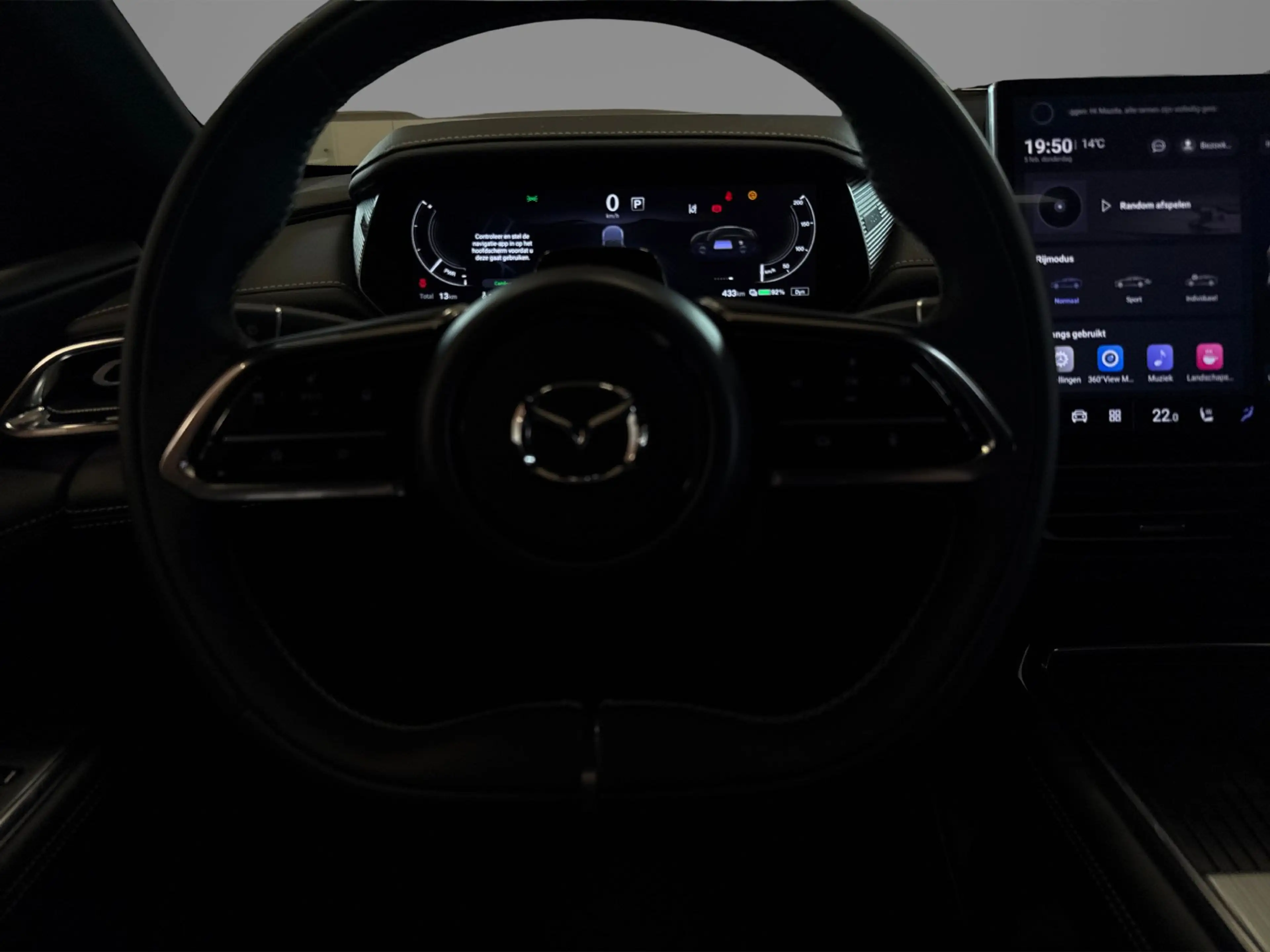 Mazda 6e Takumi 68.8 kWh diverse kleuren beschikbaar — photo 9