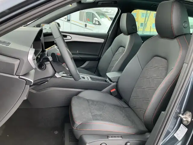 Seat Leon view 9
