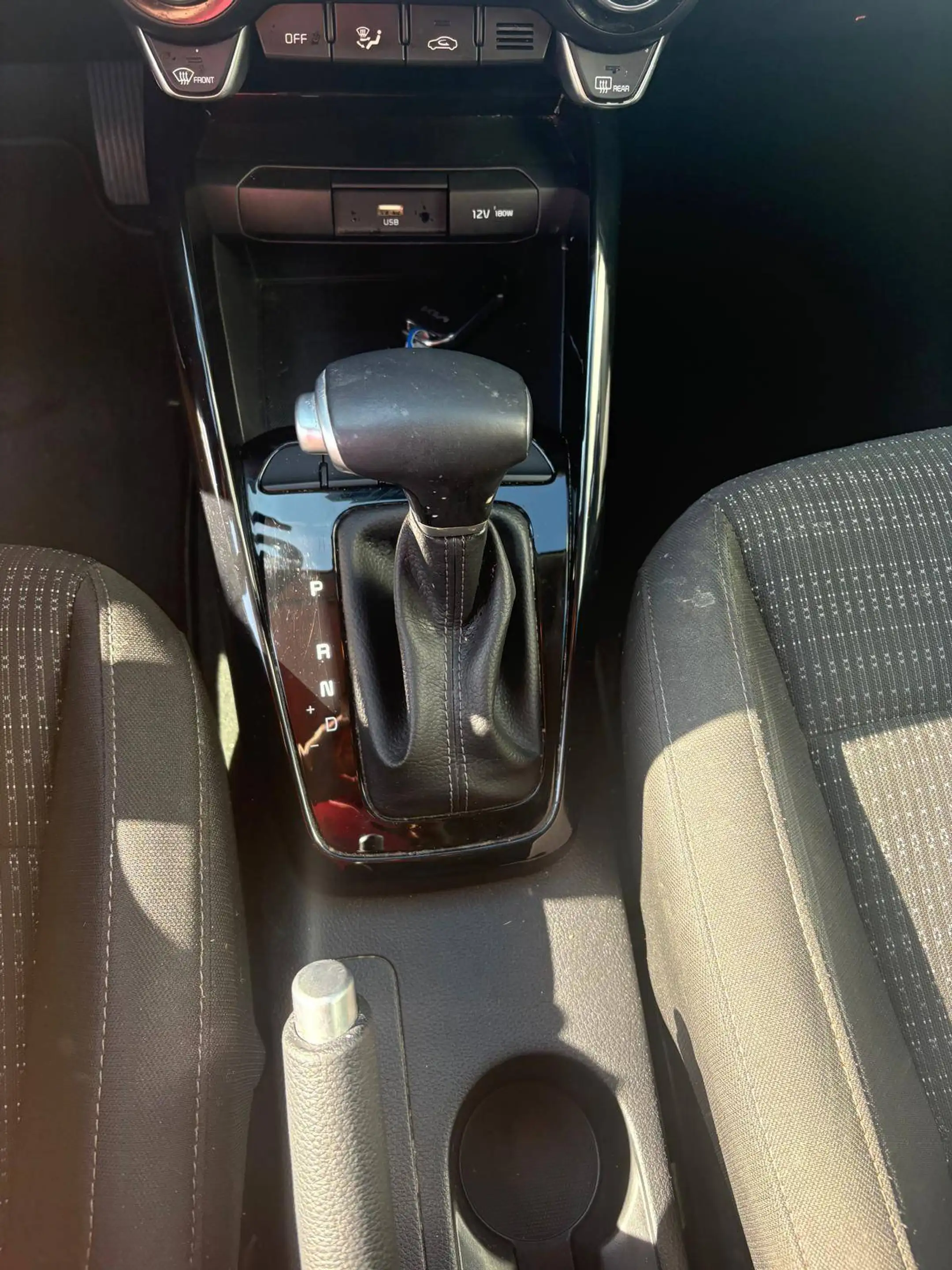 Kia Stonic Stonic 1.0 T Pulse ISG DCT — photo 8