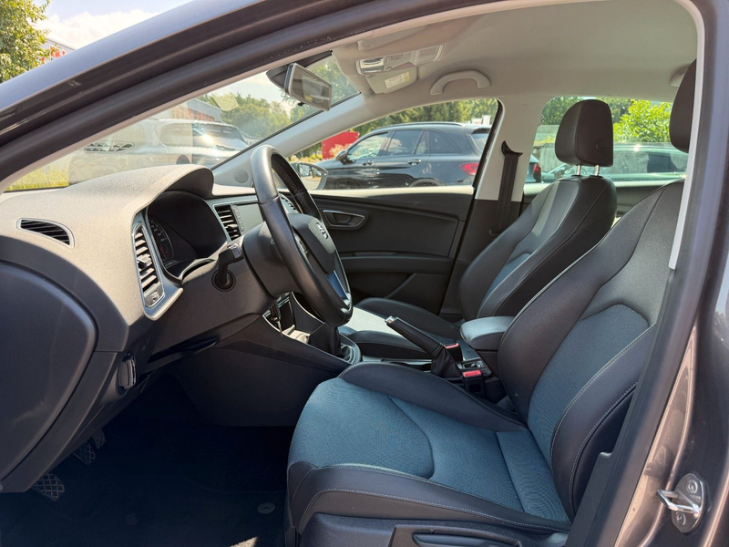 SEAT Leon Connect *Full Link *Sitzheizung *PDC *Tüv — photo 14
