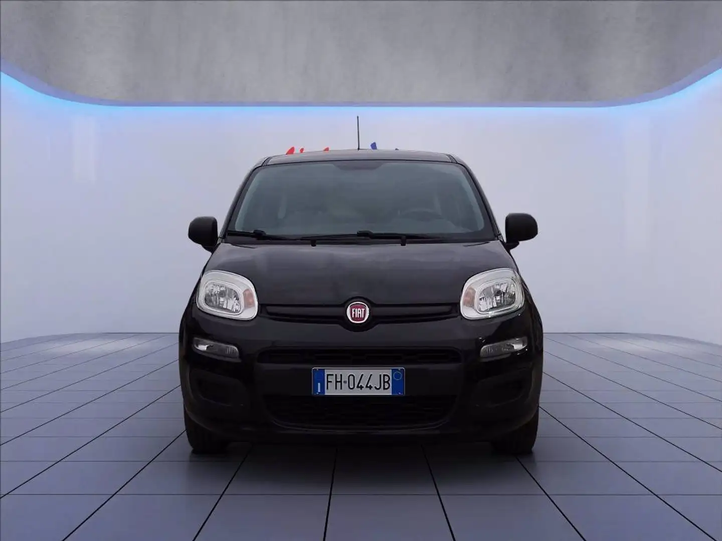 Fiat Panda 1.2 Easy 69cv Schwarz - 2
