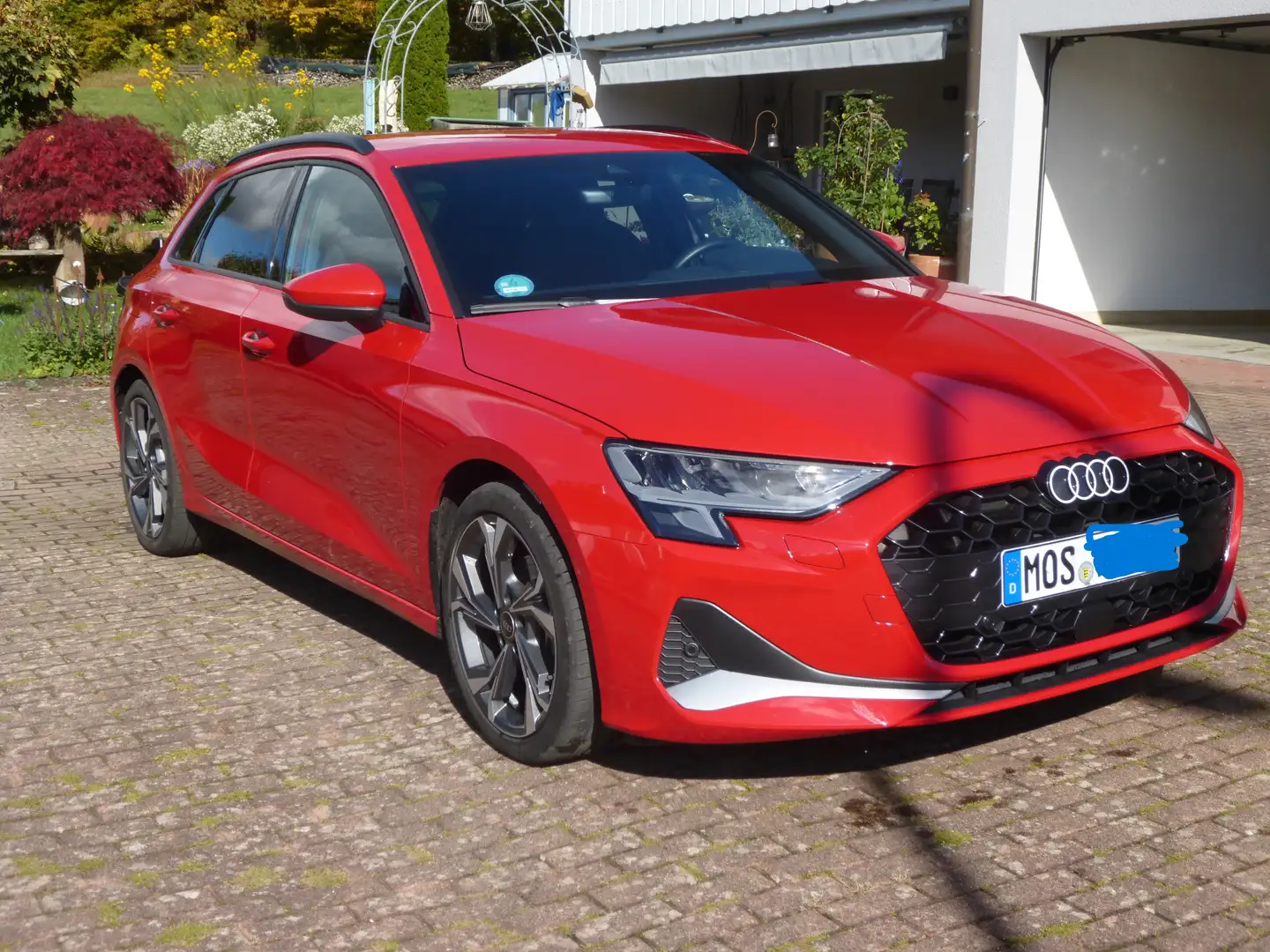 Audi A3 A3 35 TFSI Sportback S tronic advanced Rot - 1