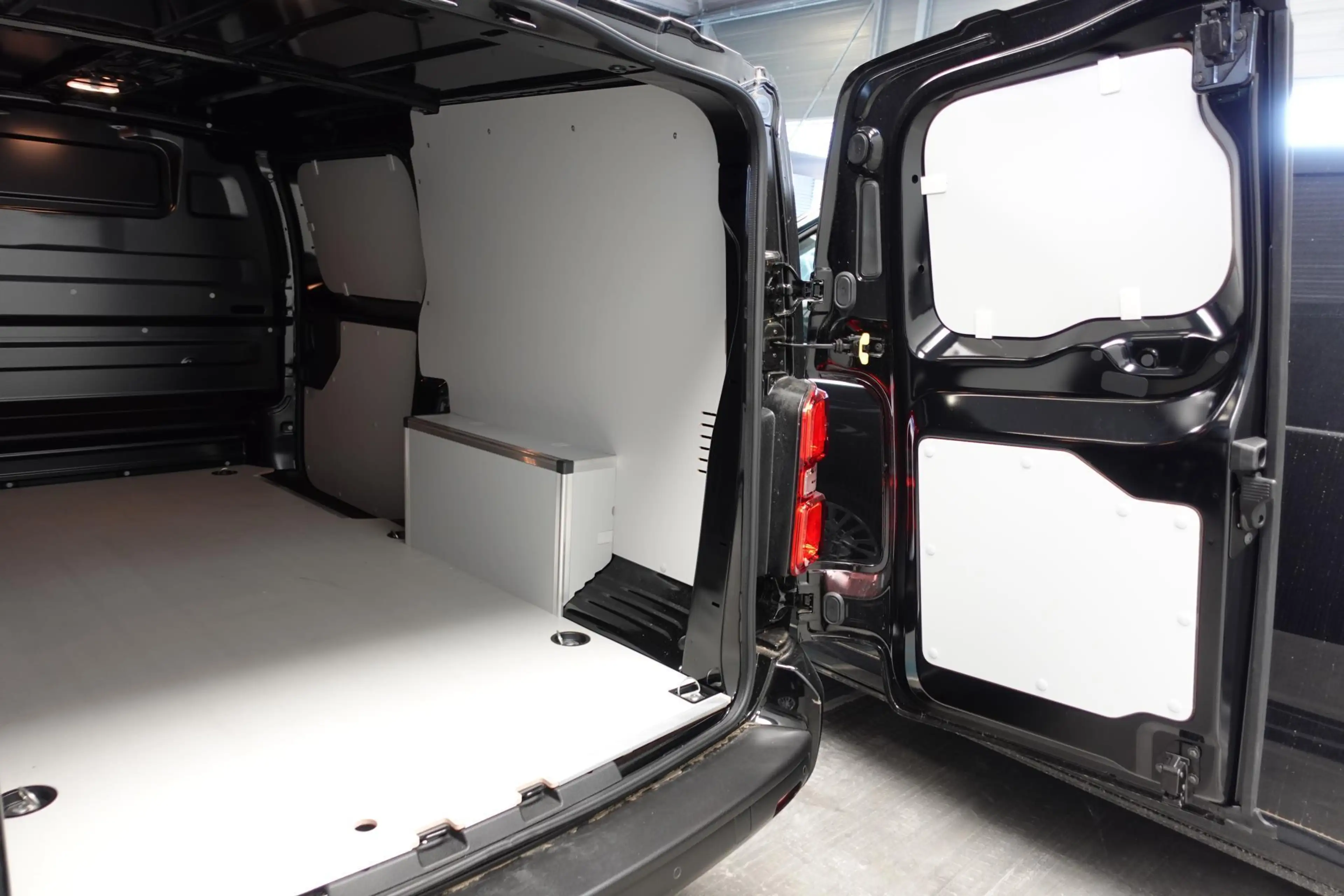 Peugeot Expert 2.0 BlueHDI 145PK L3 Automaat Trekhaak Airco navig — photo 14