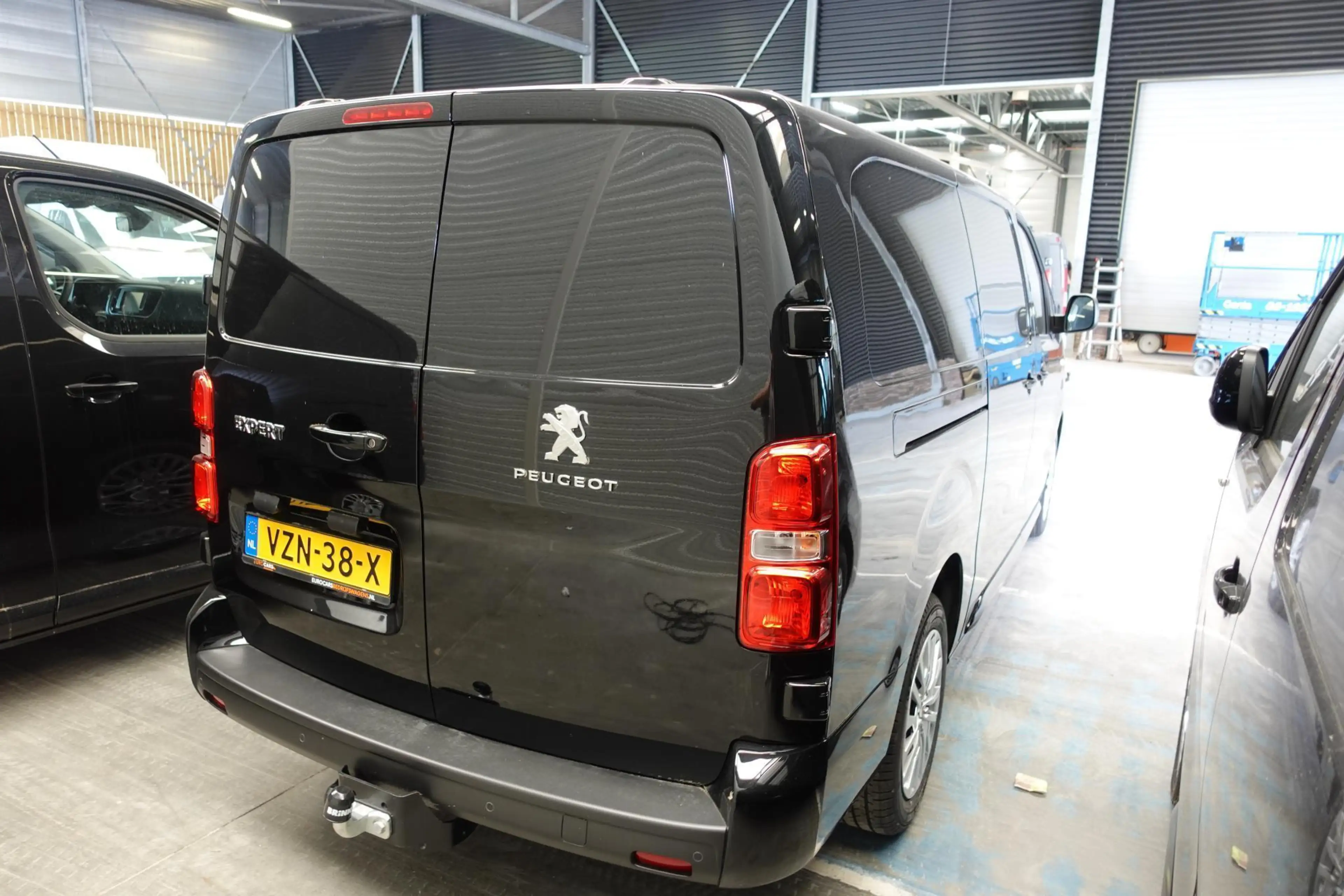 Peugeot Expert 2.0 BlueHDI 145PK L3 Automaat Trekhaak Airco navig — photo 11
