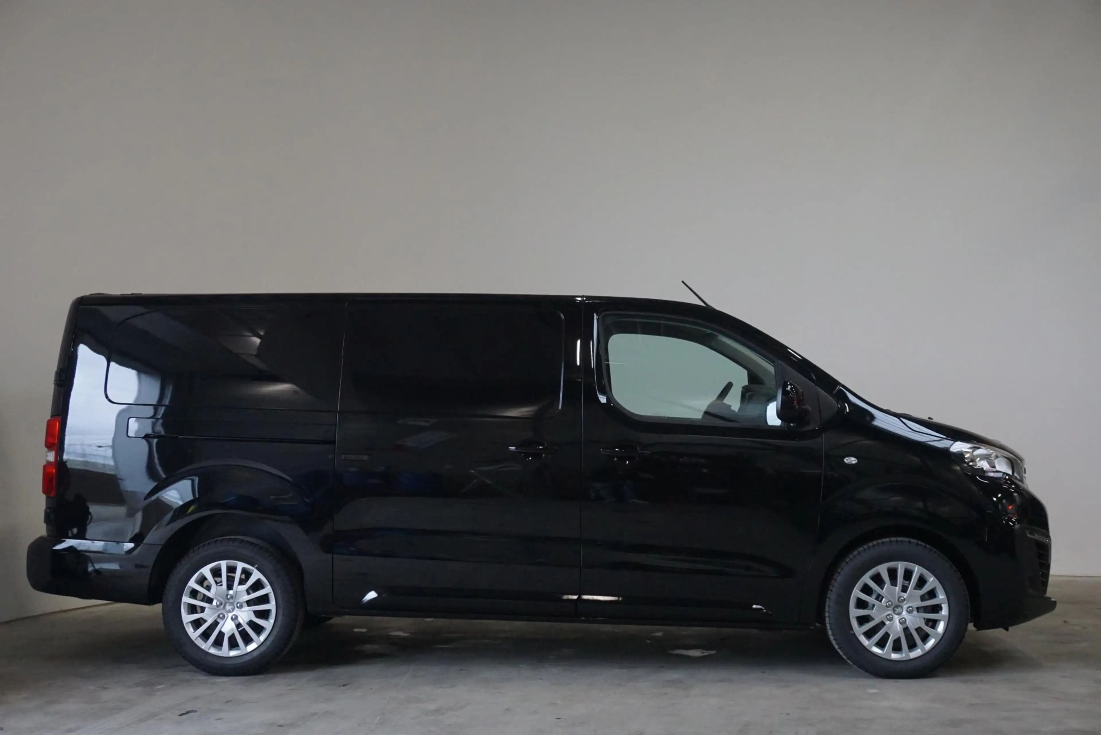 Peugeot Expert 2.0 BlueHDI 145PK L3 Automaat Trekhaak Airco navig — photo 18