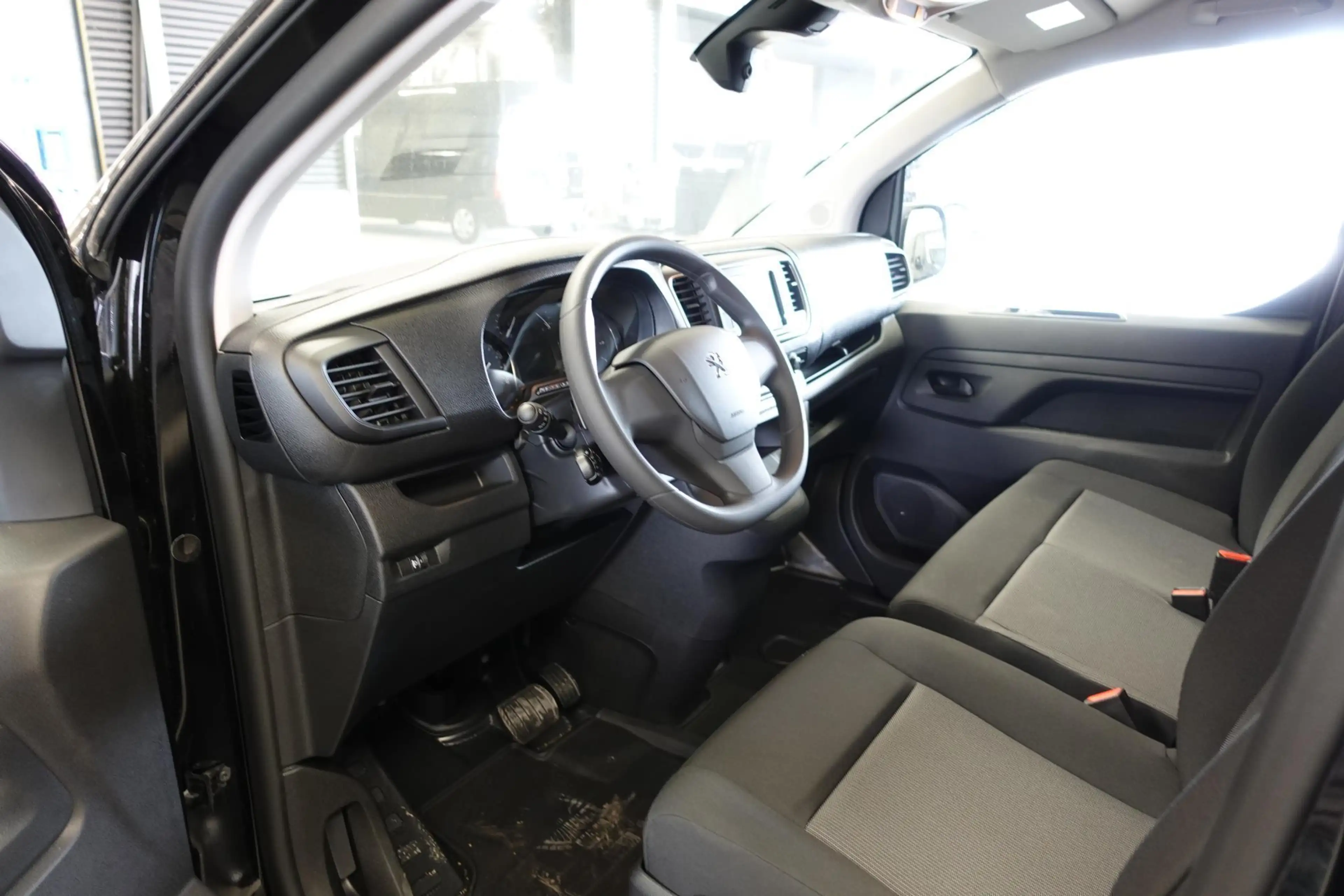 Peugeot Expert 2.0 BlueHDI 145PK L3 Automaat Trekhaak Airco navig — photo 19