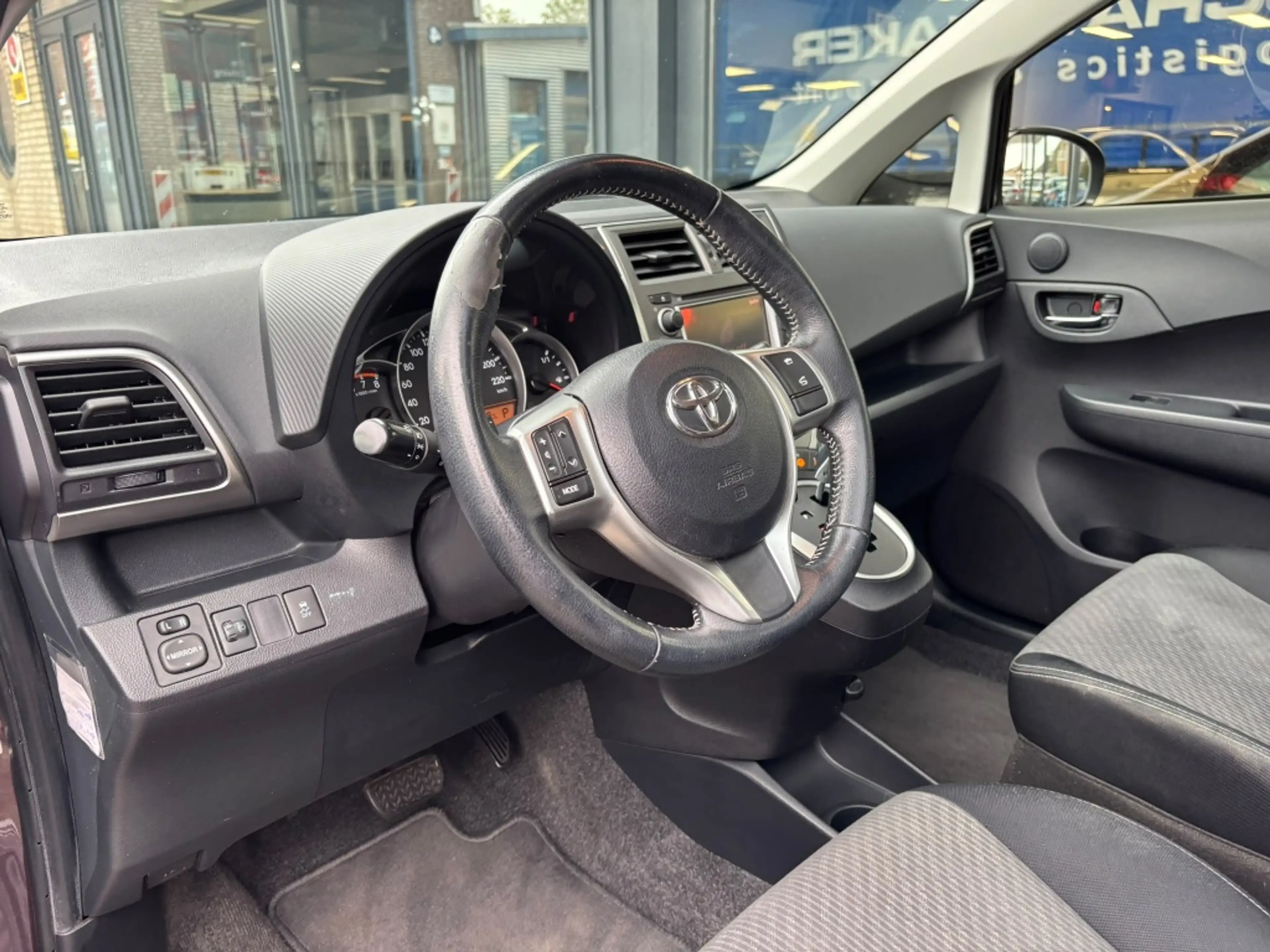 Toyota Verso-S 1.3 VVT-i Aspiration automaat Full options Nl Auto — photo 11