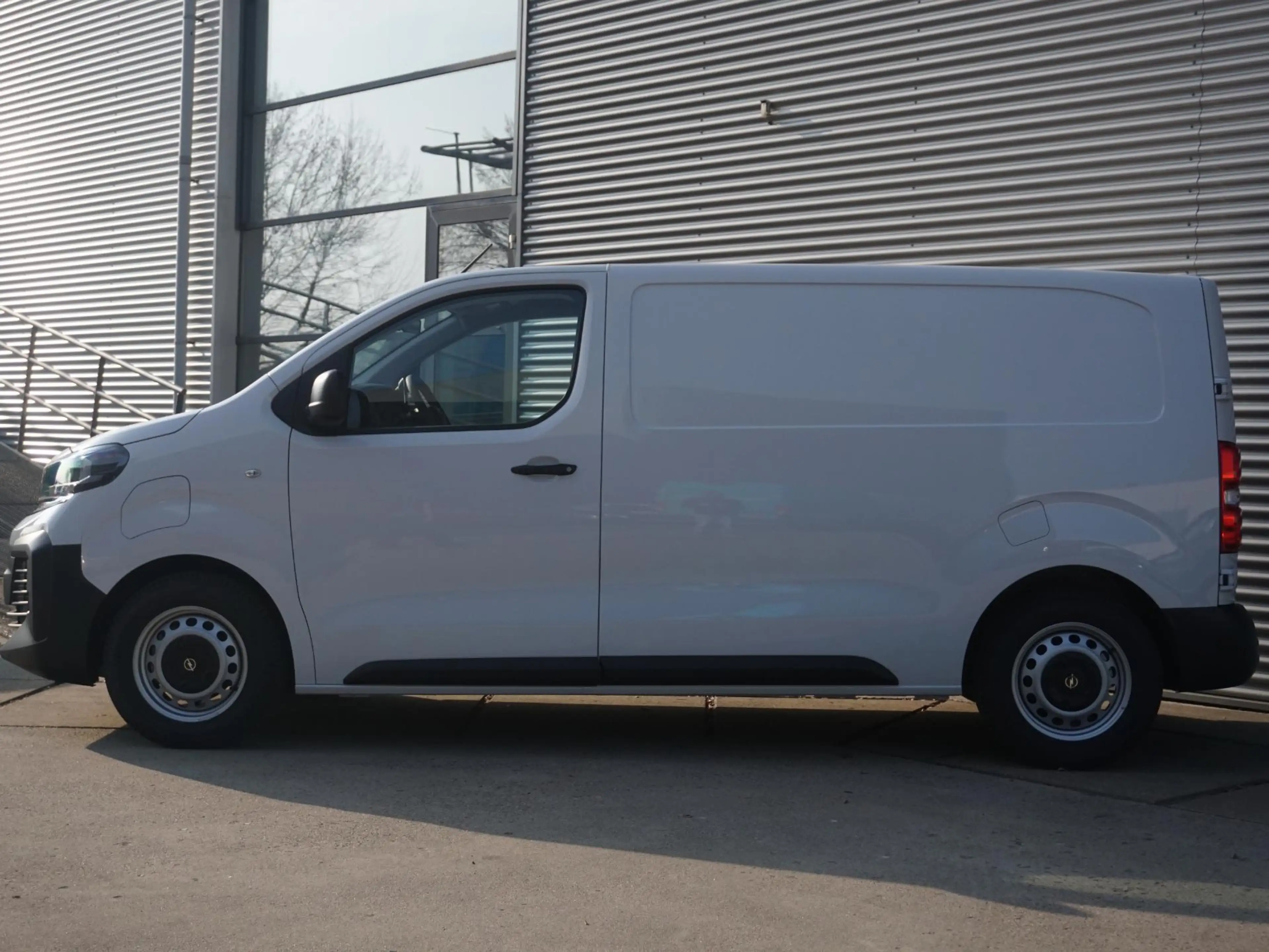 Opel Vivaro-e Electric L2 75 kWh | e-PTO 400V | navigatie incl. — photo 6