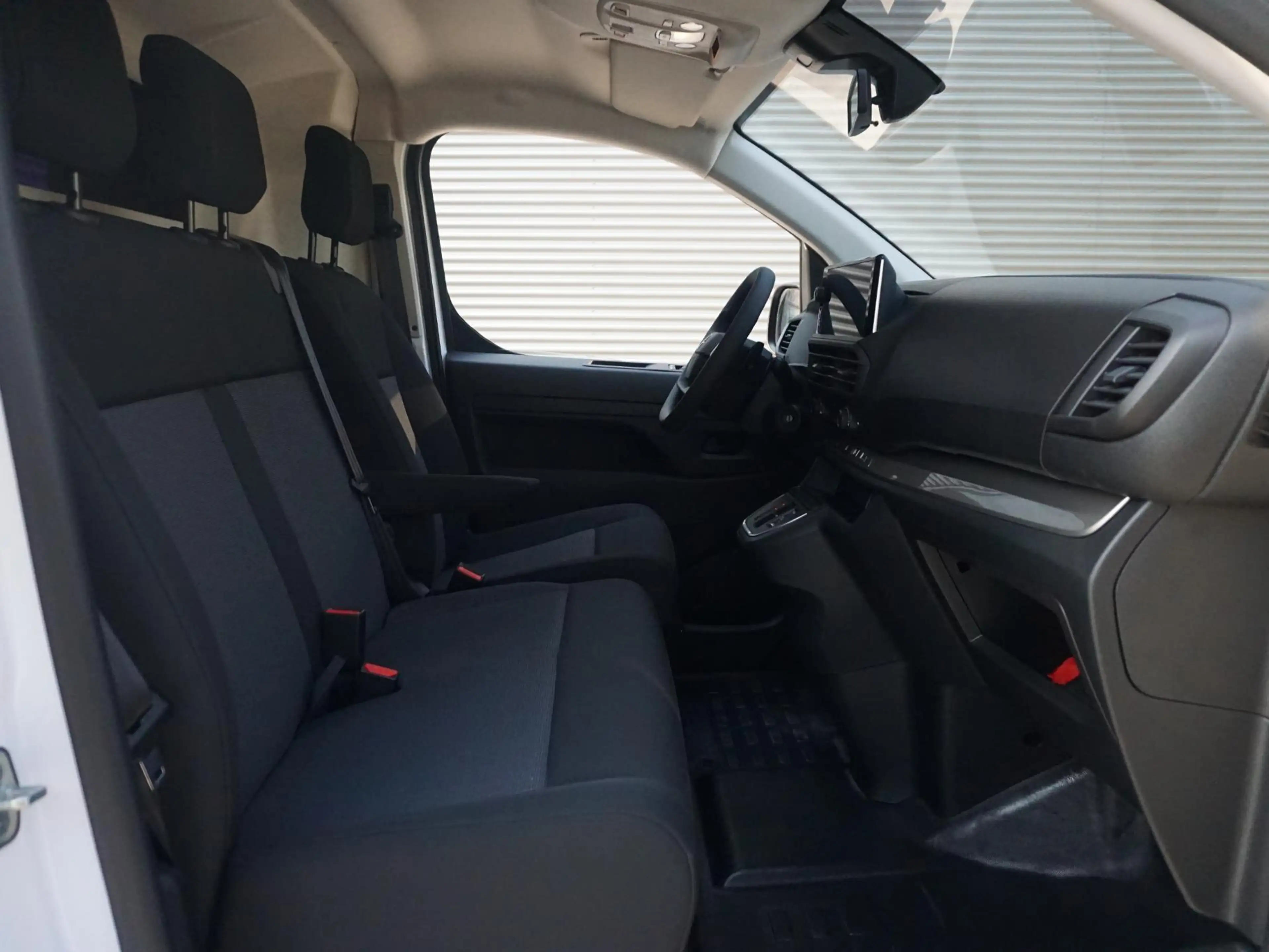 Opel Vivaro-e Electric L2 75 kWh | e-PTO 400V | navigatie incl. — photo 13