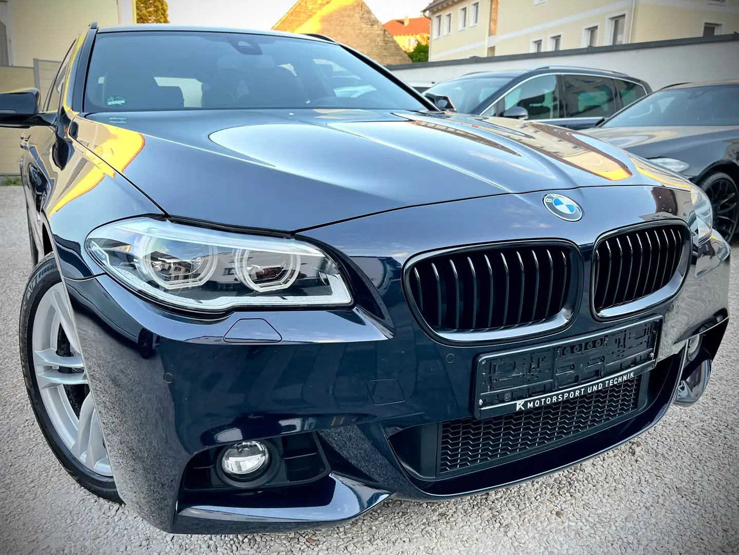 BMW 530 d Sport-Aut. M-Paket |LED|DigiTacho|HUD|SoftClose| Schwarz - 1