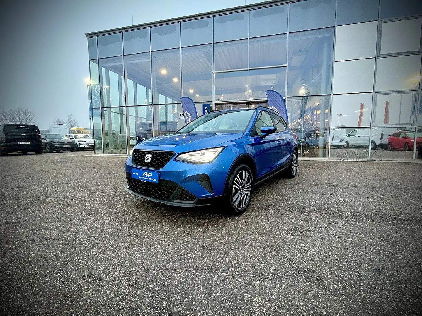 SEAT Arona 1,0 Eco TSI Style RÜCKFAHRKAMERA/PARKSENSOREN/N... Blau - 1
