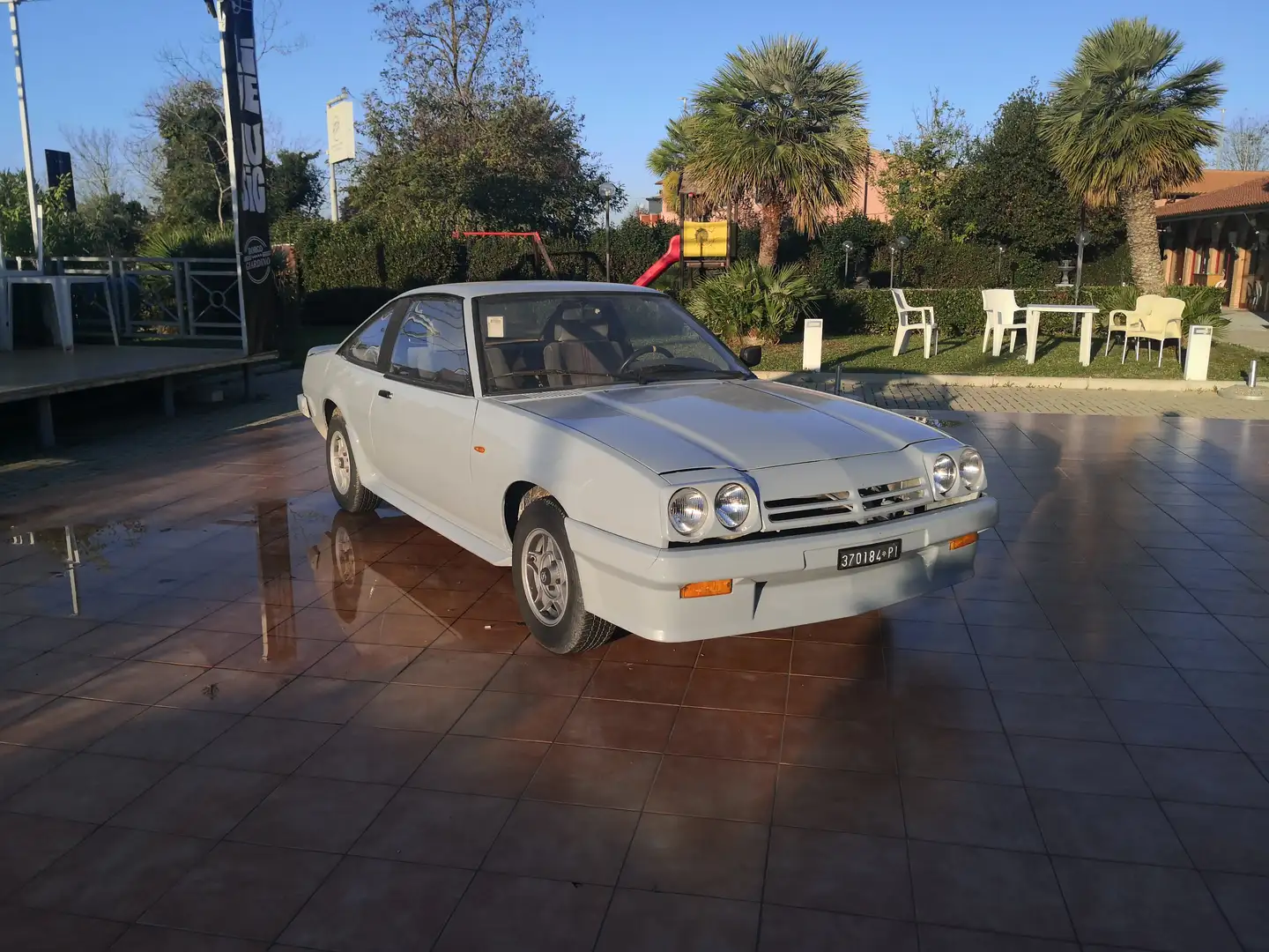 Opel Manta GT/J Grau - 2