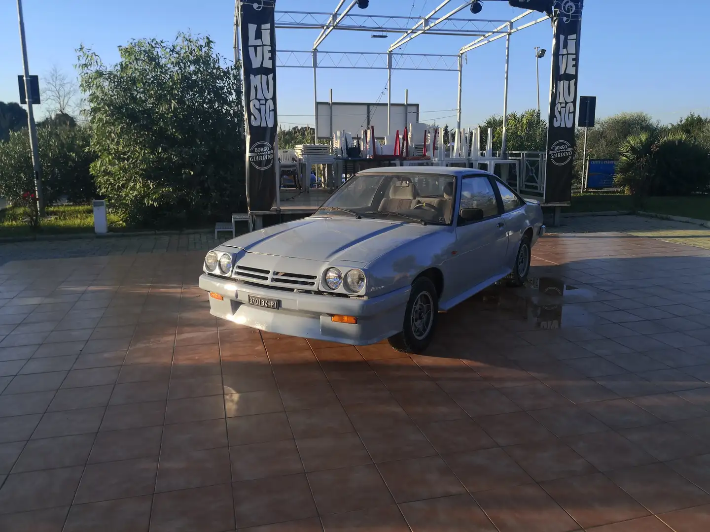 Opel Manta GT/J Grau - 1