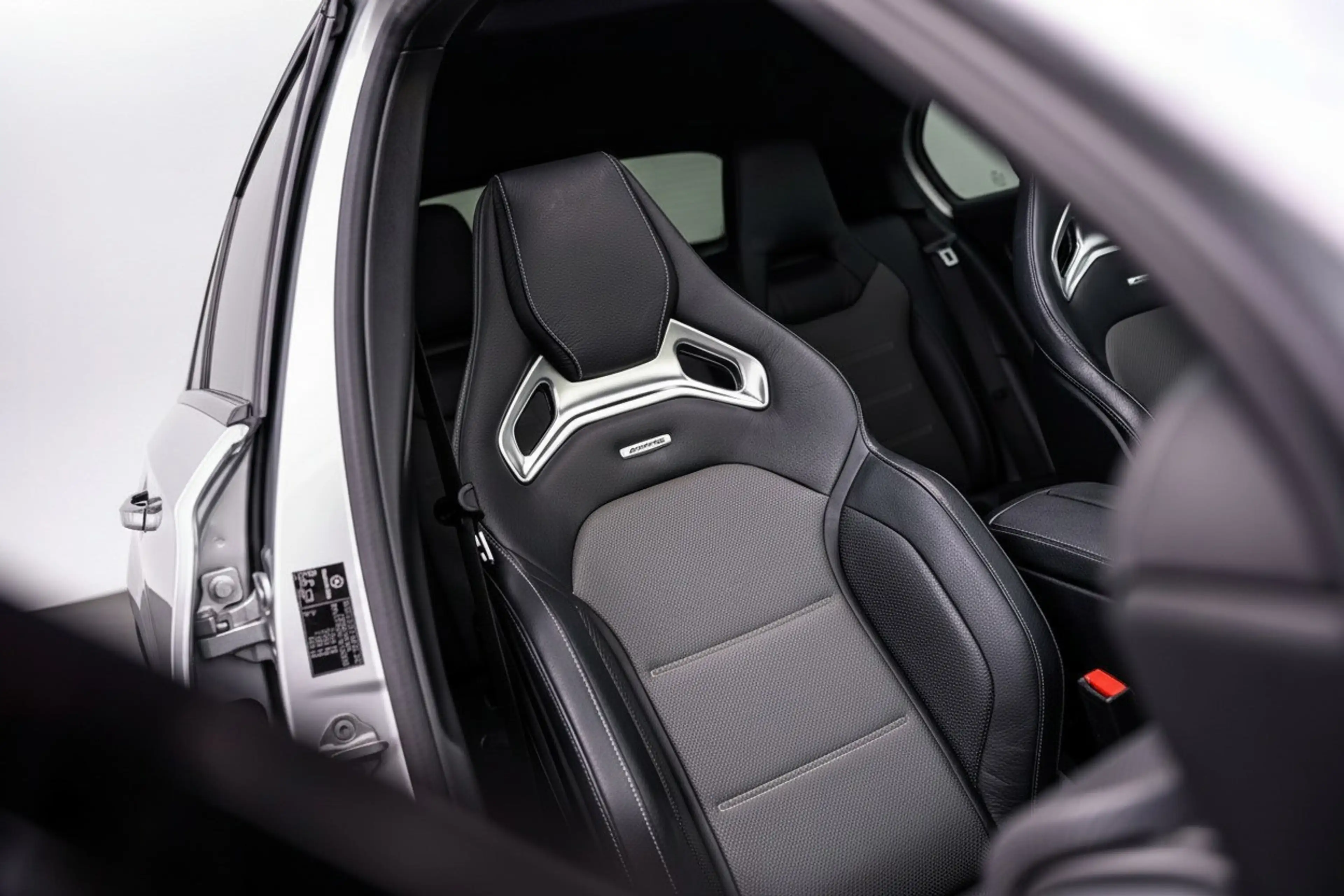 Mercedes-Benz A 45 AMG S 4MATIC+ Premium Plus/Pano/Schaalstoelen/360/HUD — photo 5