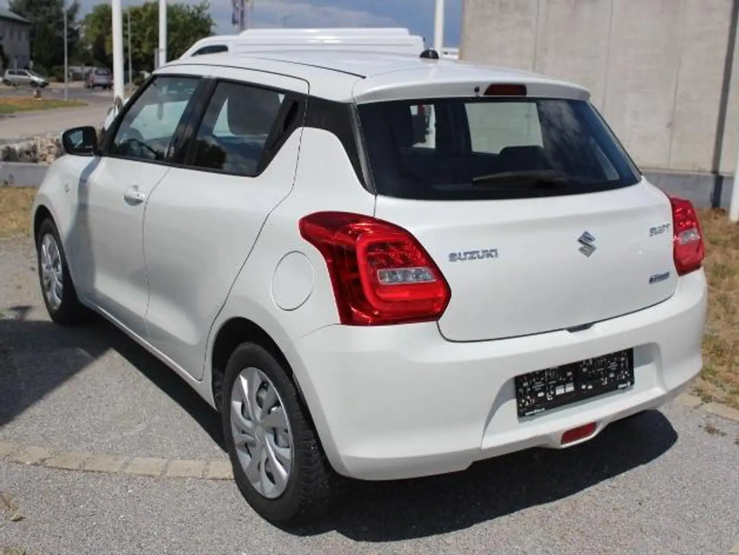 Suzuki Swift 1,2 Hybrid DualJet Clear LED Weiß - 2
