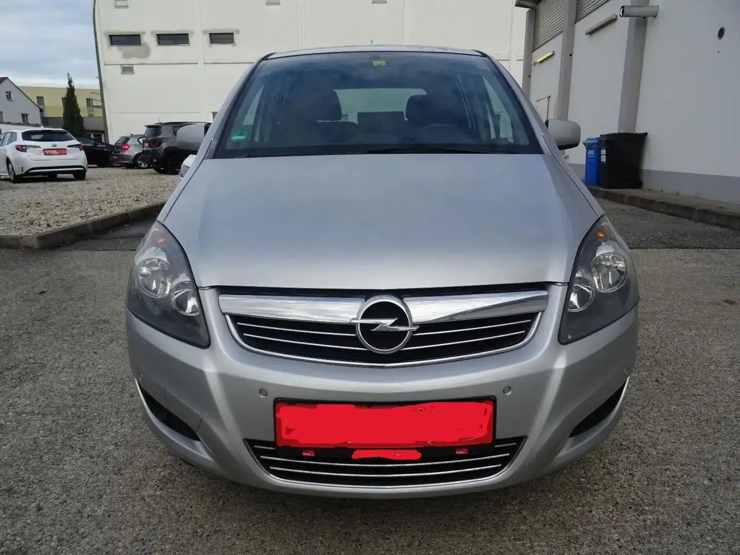 Opel Zafira Zafira 1.8 Family Plus Silber - 2