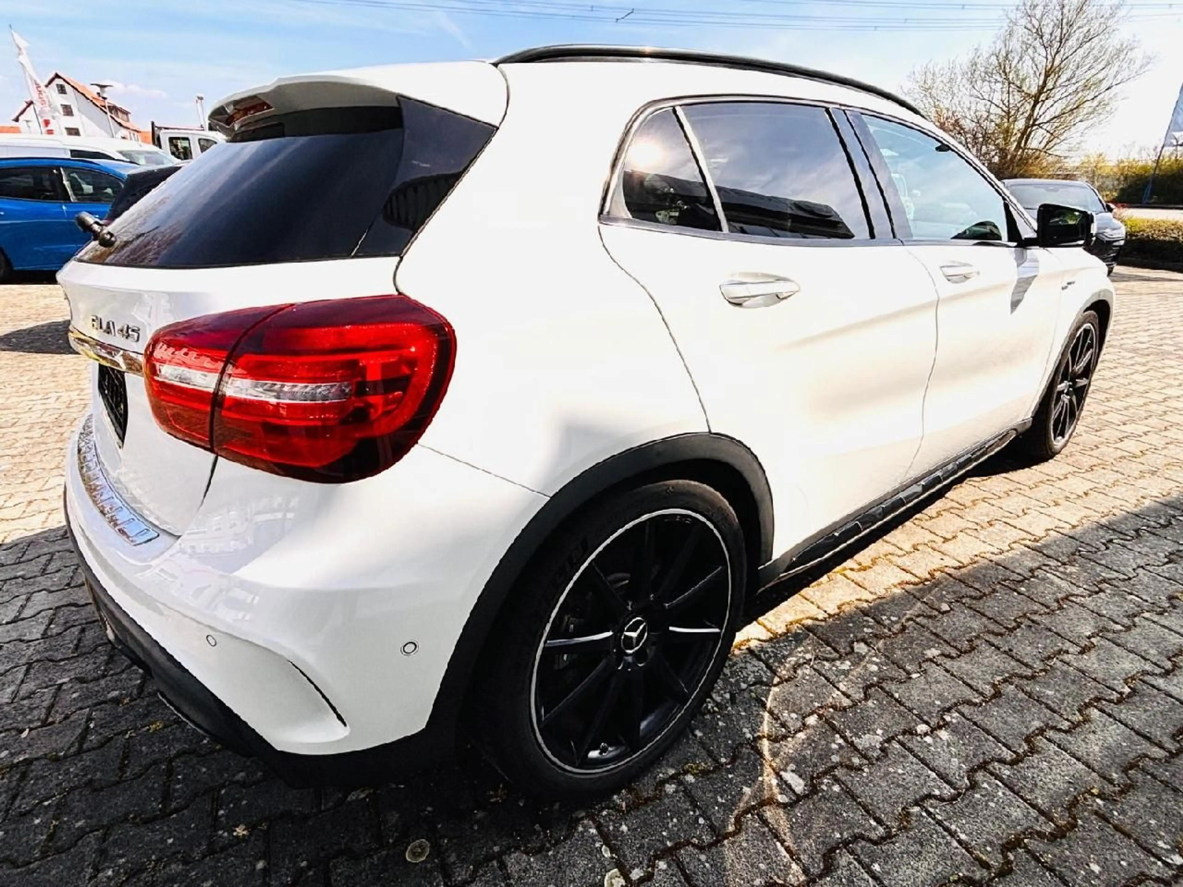 Mercedes-Benz GLA 45 AMG GLA GLA 45 AMG 4Matic — photo 4