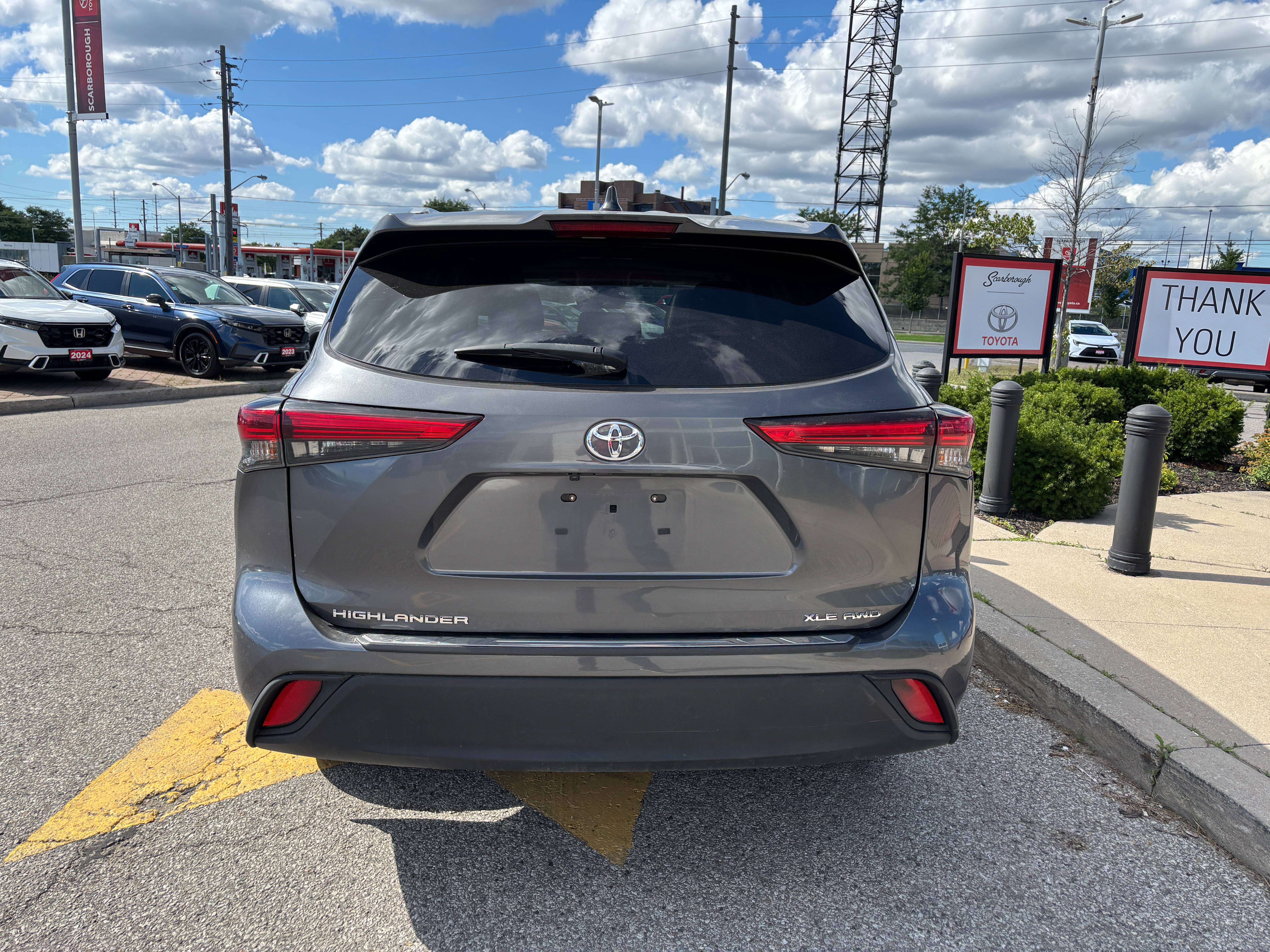 used 2023 Toyota Highlander car, priced at $35,995