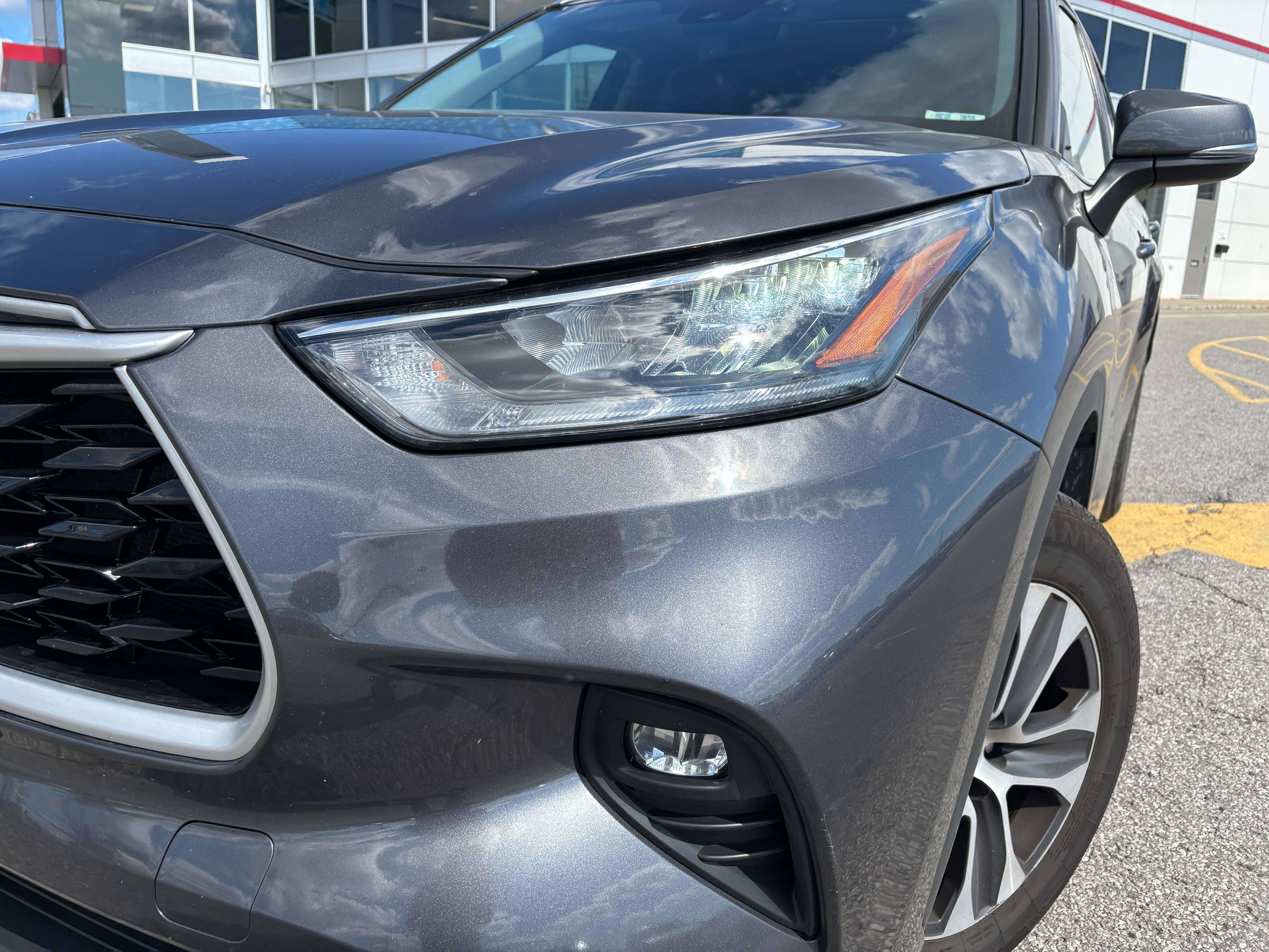 used 2023 Toyota Highlander car, priced at $35,995