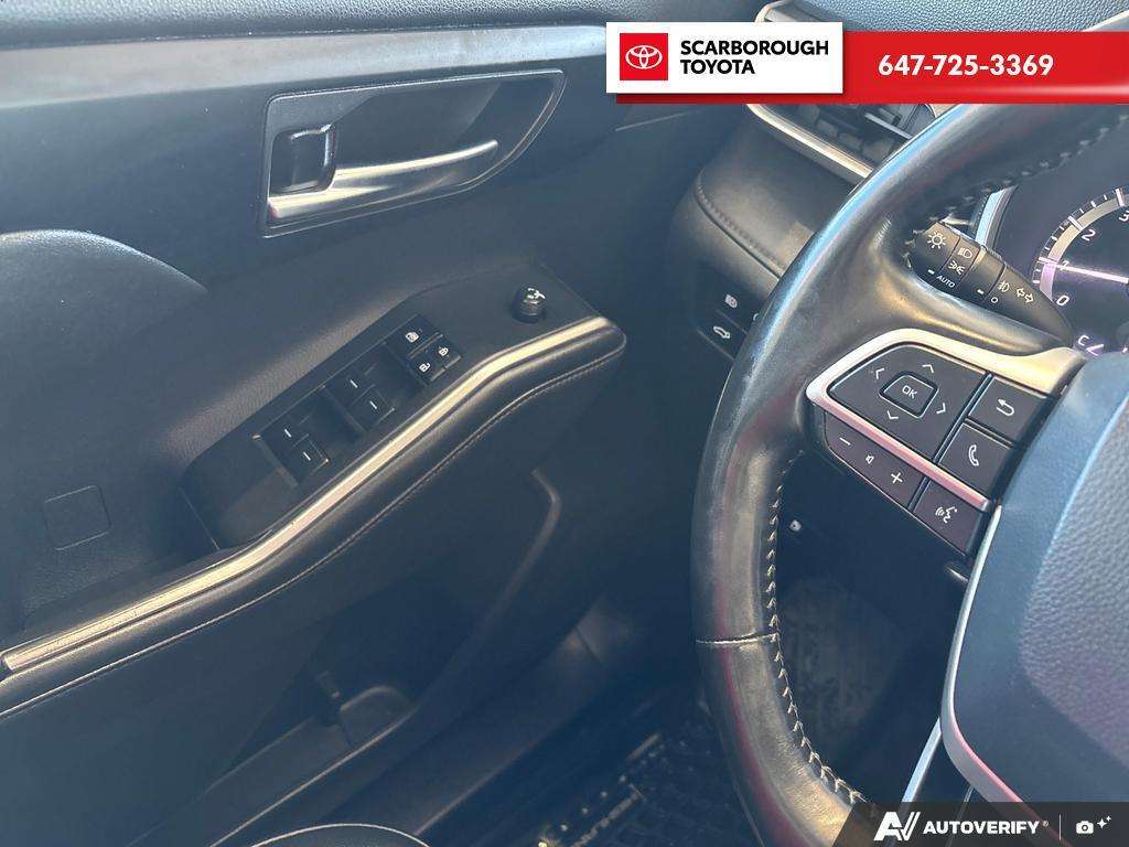 used 2023 Toyota Highlander car, priced at $34,990