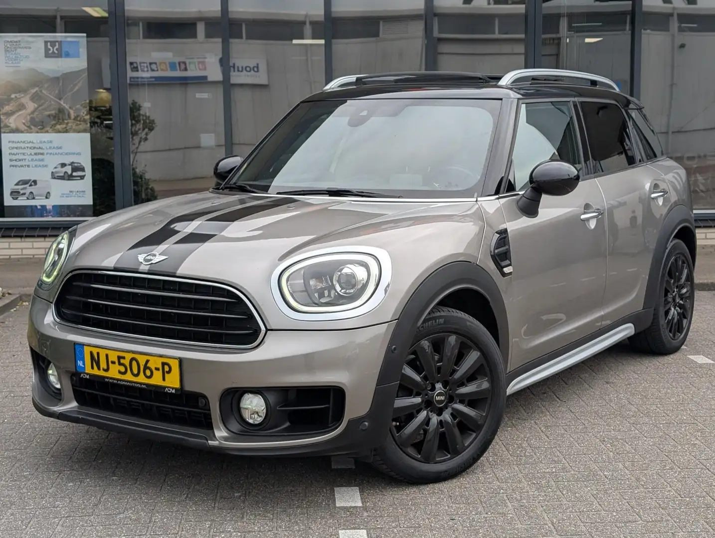MINI Cooper Countryman Mini 1.5 Chili / Pano / Xenon Grijs - 1