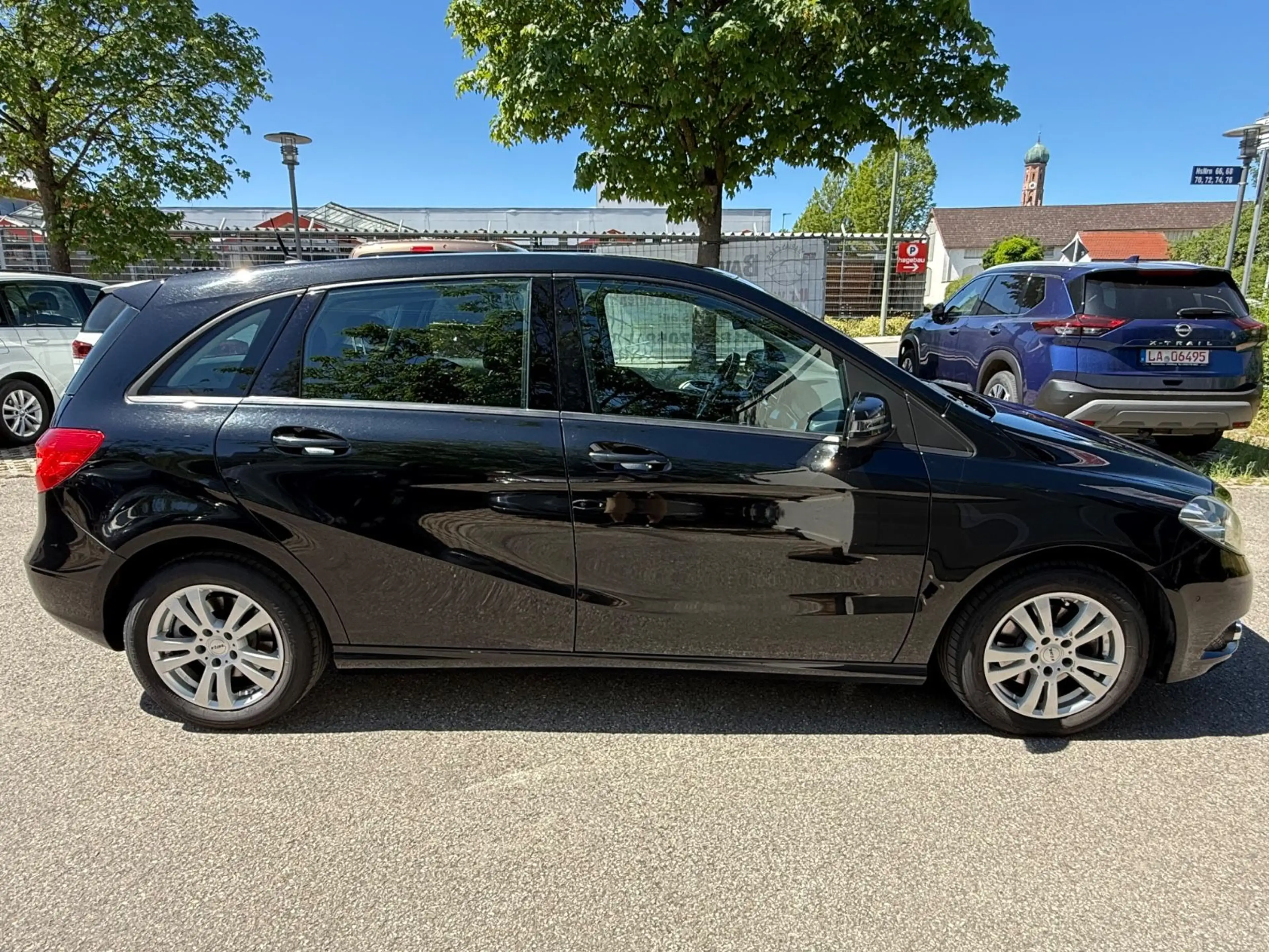 Mercedes-Benz B 220 CDI, 2. Hand, lückenl. bei Mercedes — photo 4