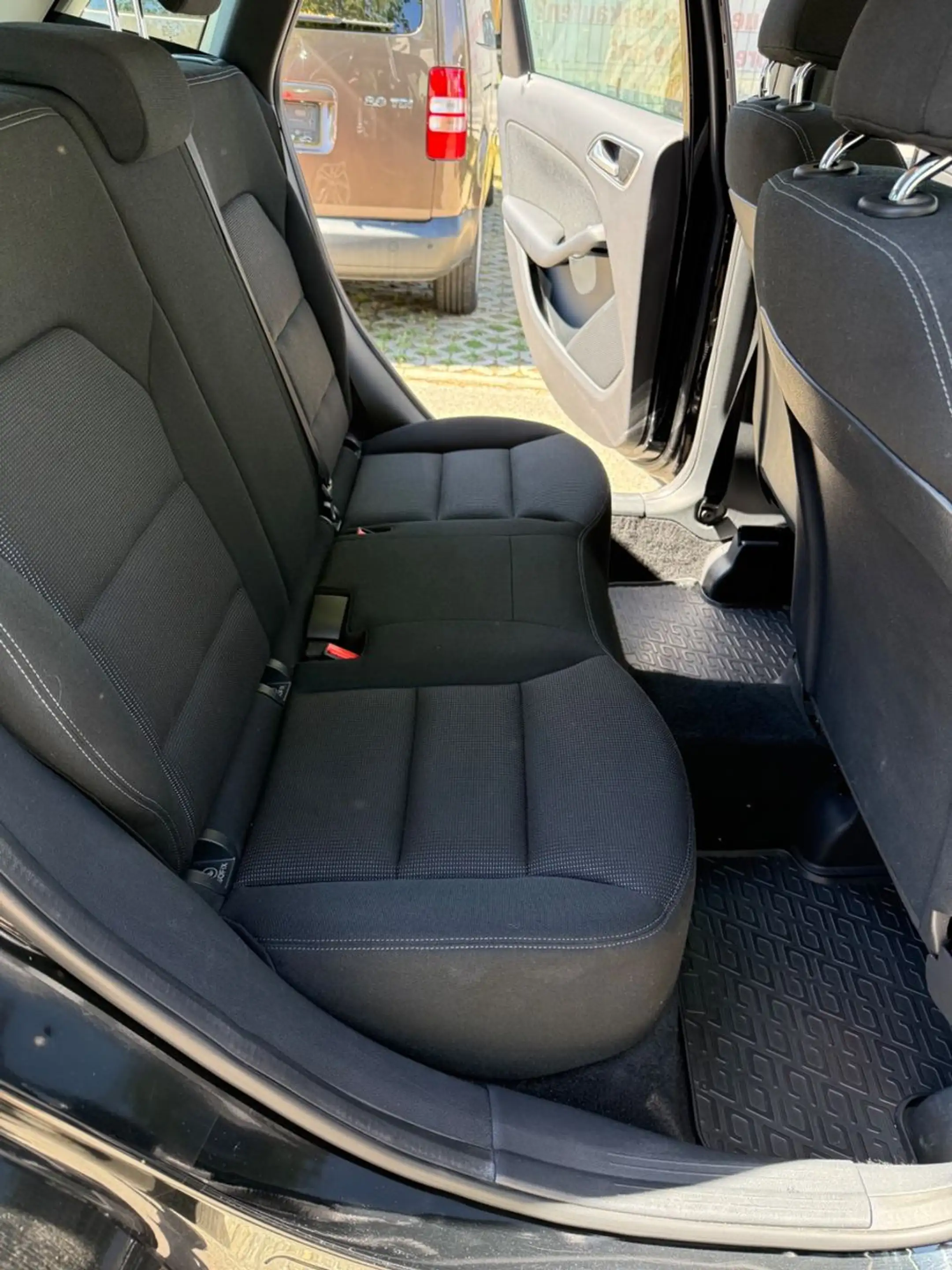 Mercedes-Benz B 220 CDI, 2. Hand, lückenl. bei Mercedes — photo 13