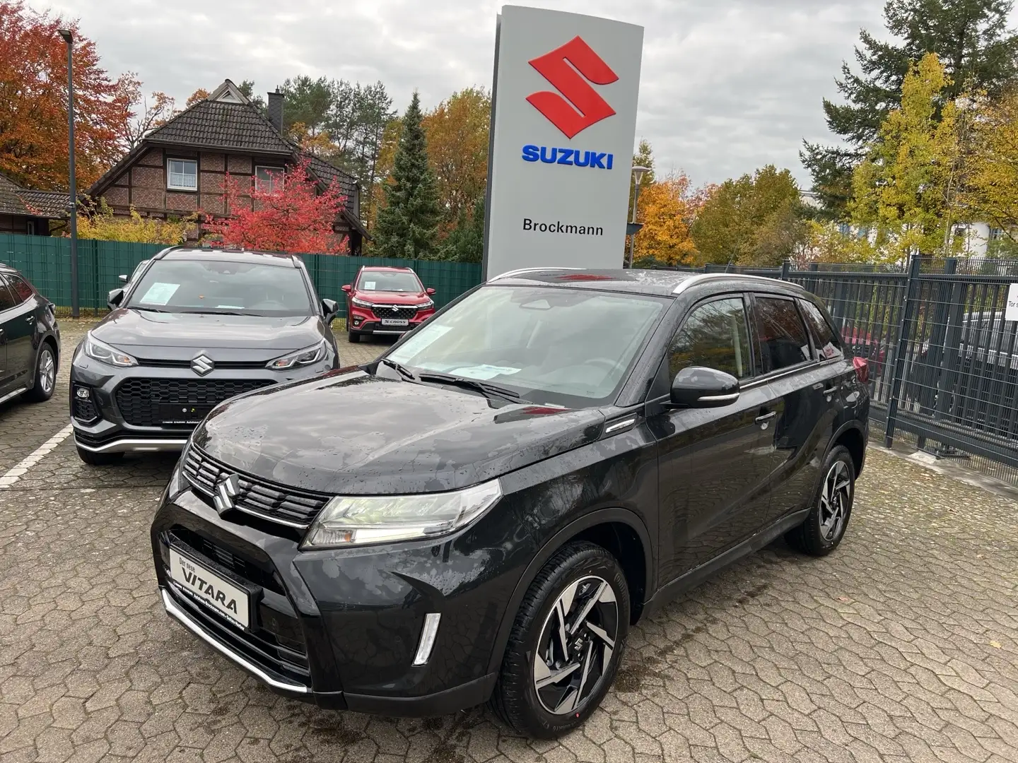 Suzuki Vitara 1.4 110 PS BOOSTERJET Comfort+ Automatik Schwarz - 1