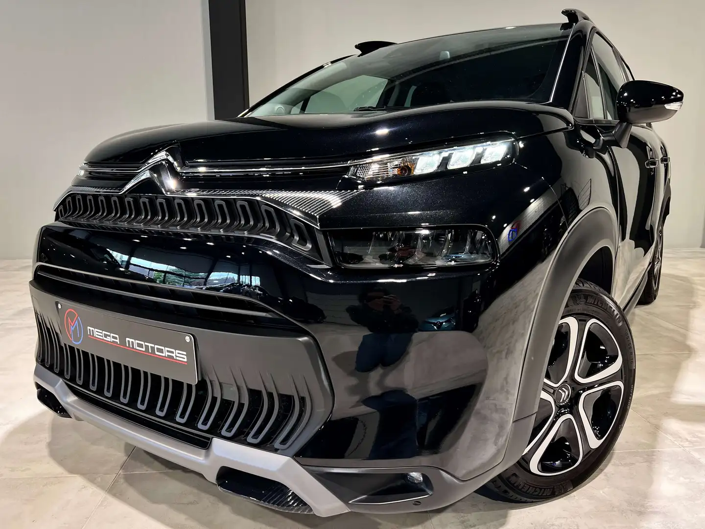 Citroen C3 Aircross 1.2i Turbo 110CV \48.000KM\ CARPLAY NAVi FULL LED Nero - 1