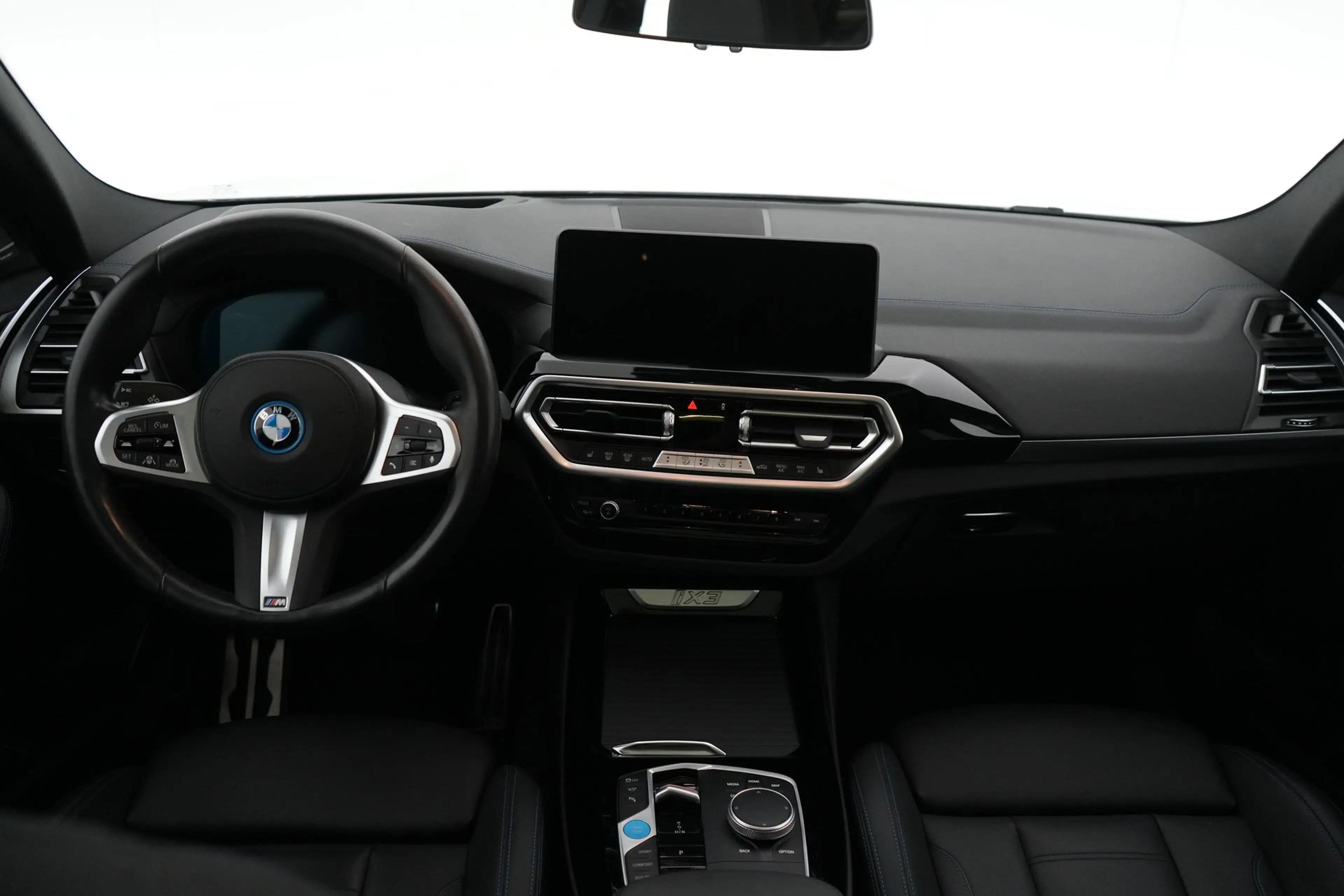 BMW iX3 80 kWh Impressive Dark Shadow LEDER/CUIR Adapt. LE — photo 13