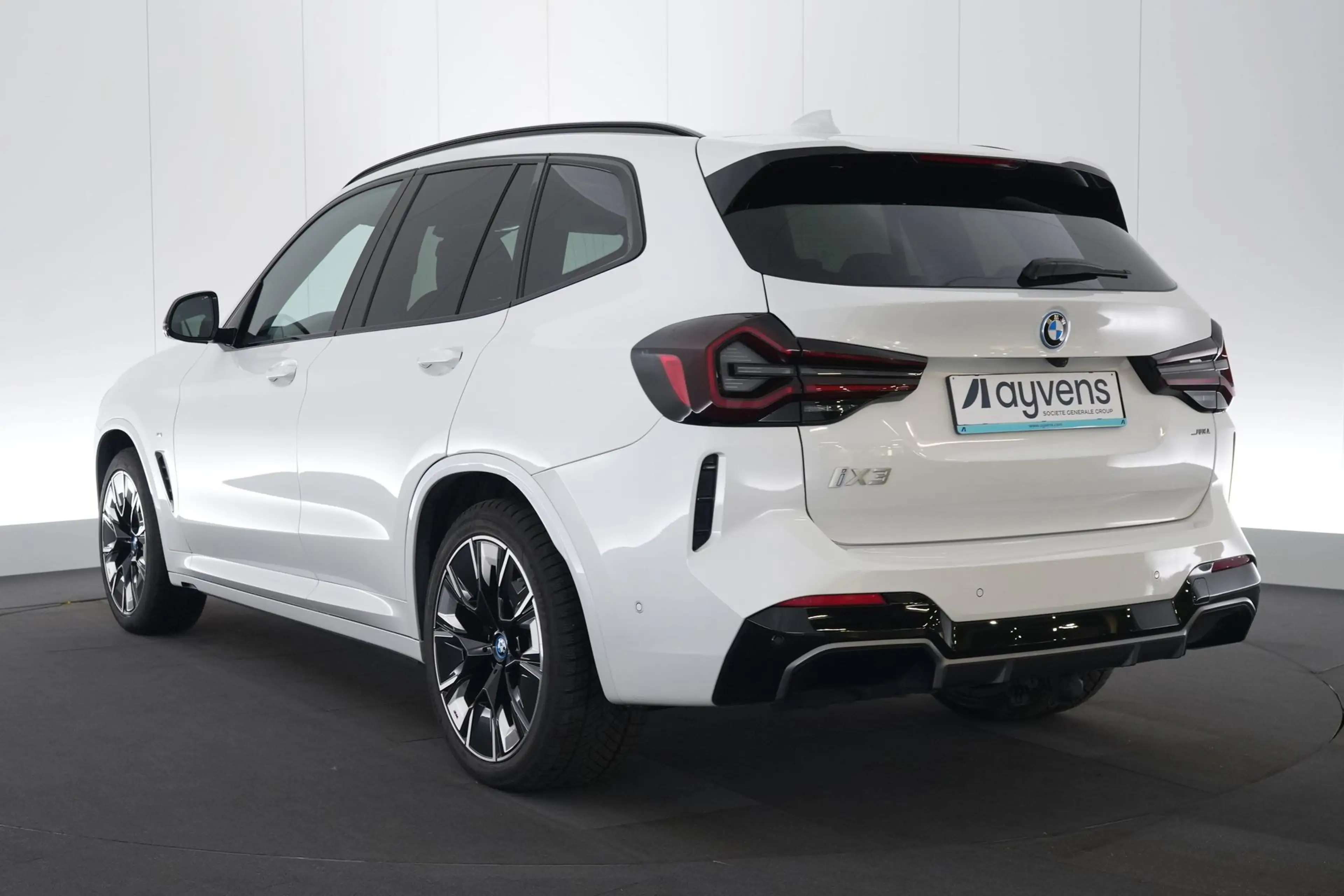 BMW iX3 80 kWh Impressive Dark Shadow LEDER/CUIR Adapt. LE — photo 9