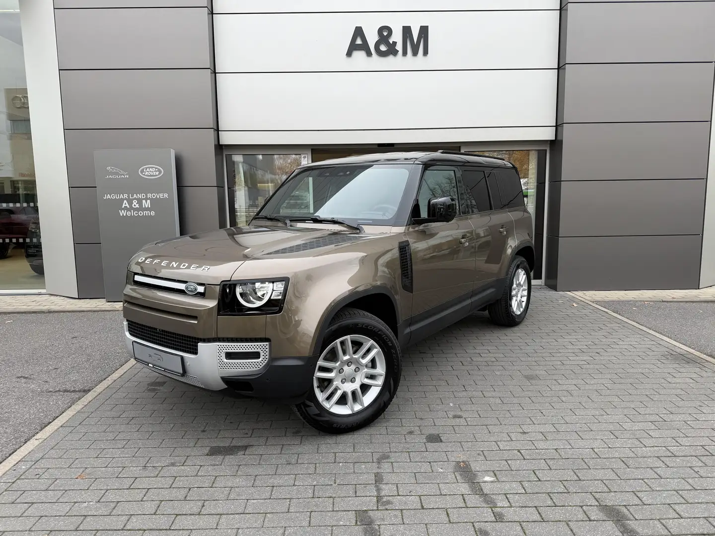 Land Rover Defender 110 D200 S AWD Auto. 25.5MY Brun - 1