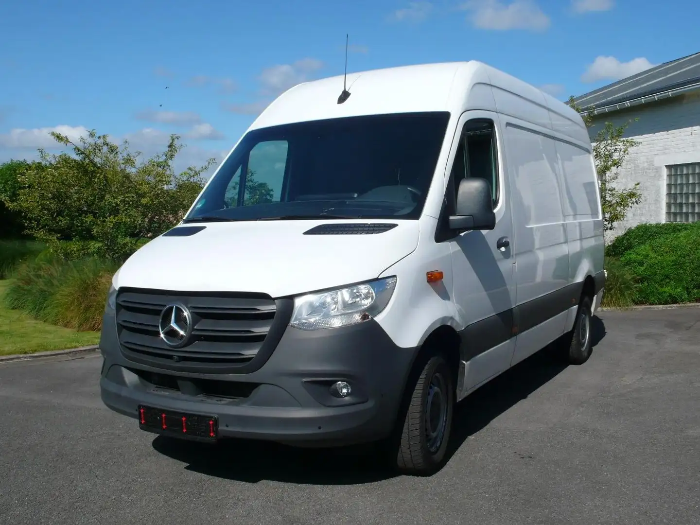 Mercedes-Benz Sprinter 317 CDI - L2H2 - 71.000km - 26.250 euro +btw Wit - 1