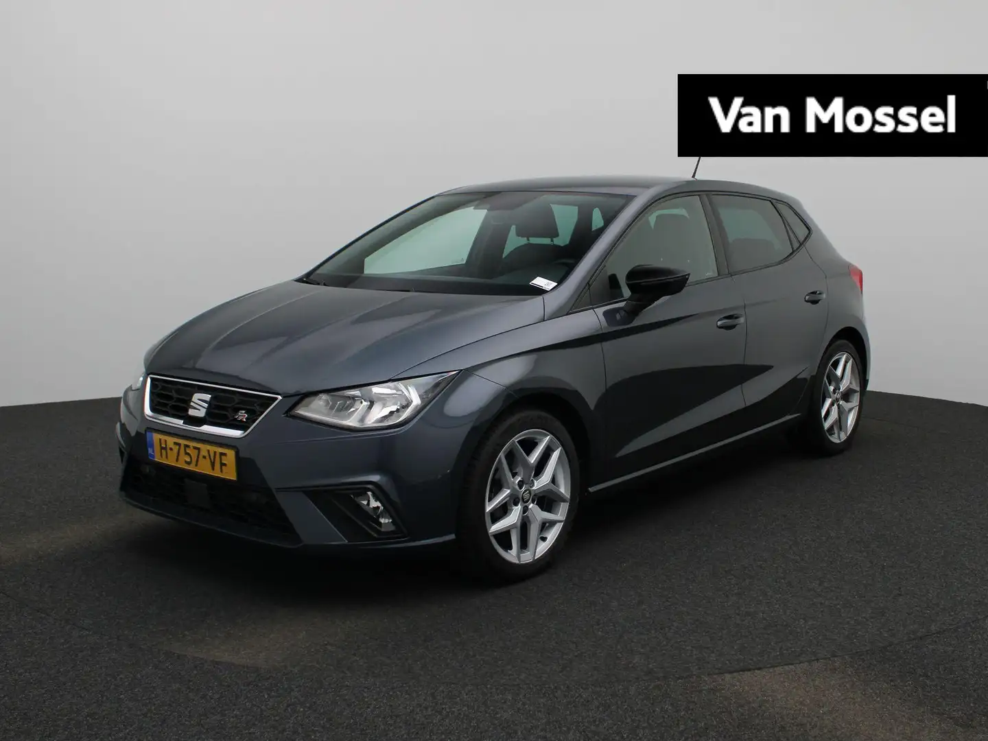 SEAT Ibiza 1.0 TSI FR Business Intense 95 PK | Navigatie | Cl Grijs - 1