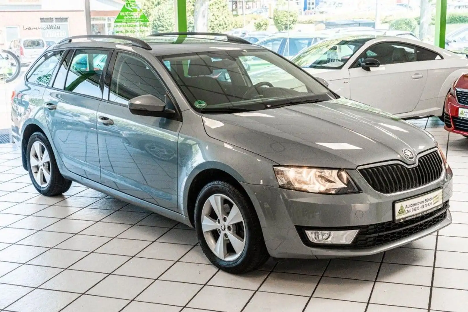 Skoda Octavia Combi Elegance 1.4 Benzin Klima 140 PS Grigio - 1