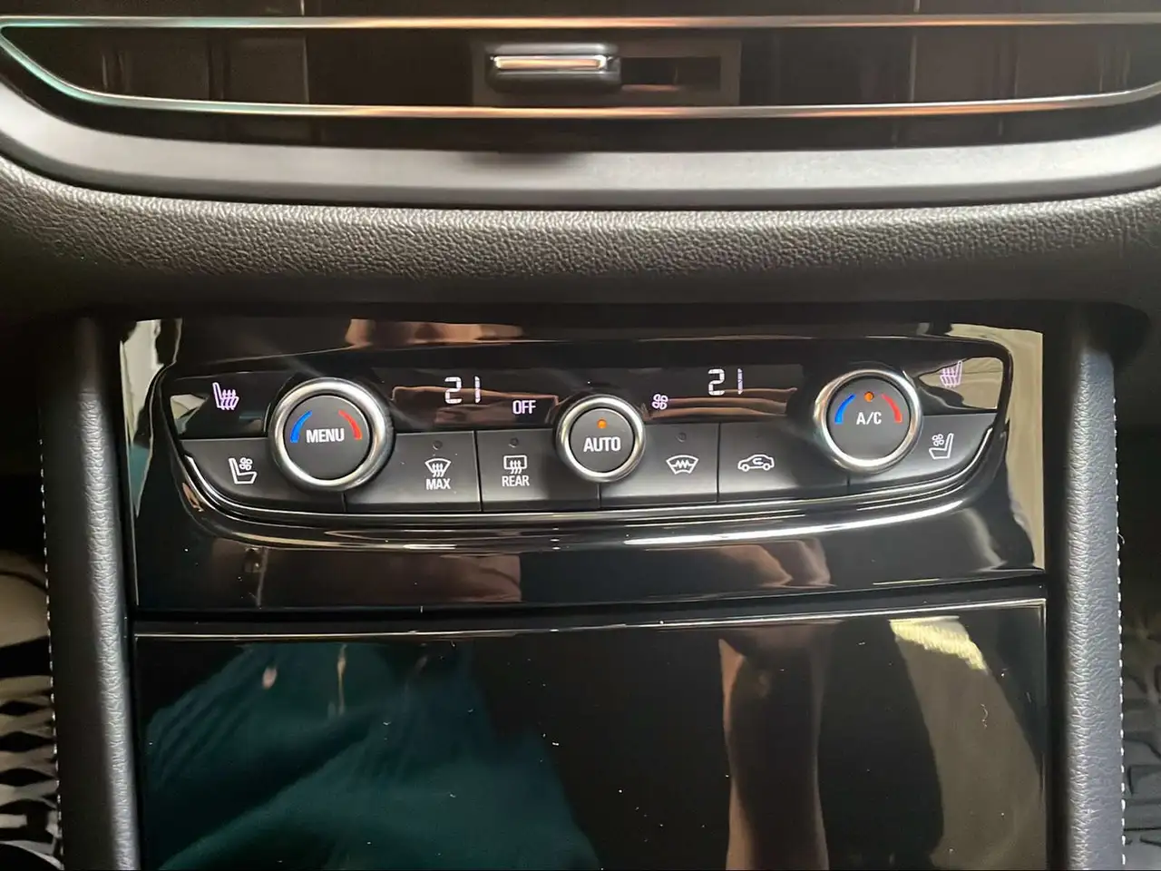 Opel Grandland Ultimate PHEV 4x4 -360° Kamera / Ergonomiesitz 16
